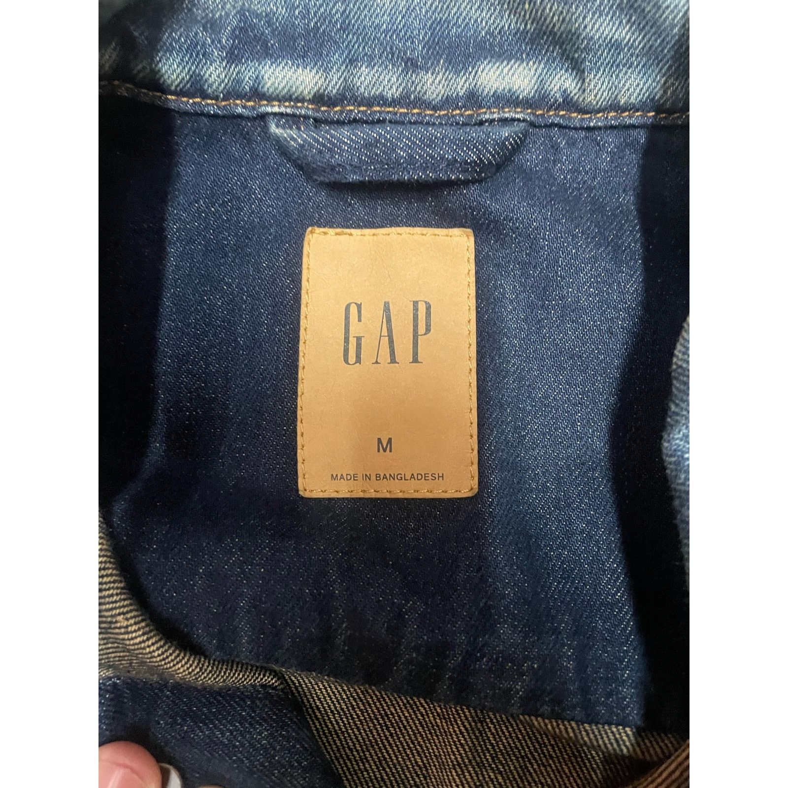 Gap Gap Men - Destroyed Jean Jacket / size M / NWOT Size US M / EU 48-50 / 2 - 3 Thumbnail