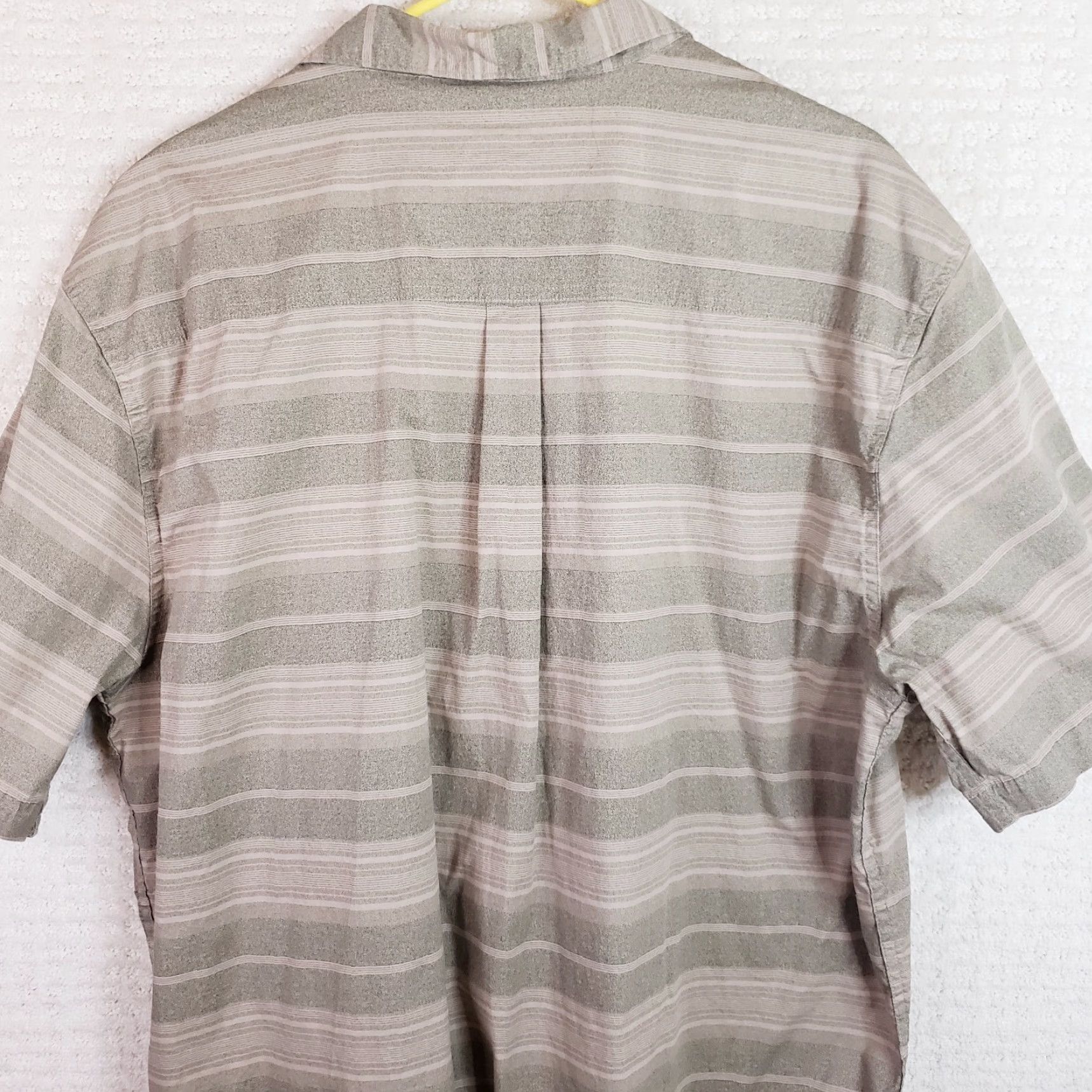 Vintage Voyager Button Shirt Men 2XL Green Beige Striped Short Sleeve Collared Button-Up Knit Stretch Regular Fit Mens Size US XXL / EU 58 / 5 - 7 Thumbnail