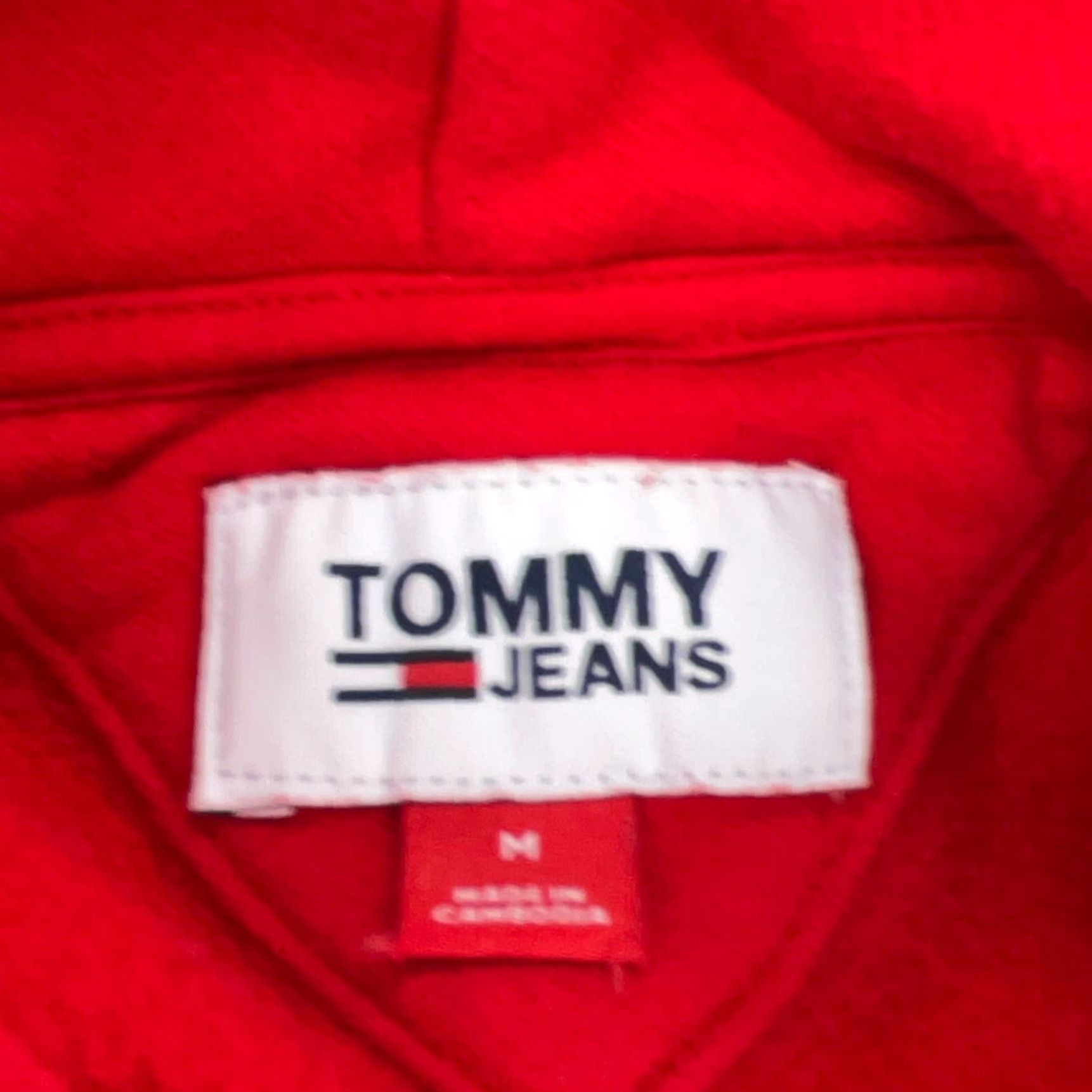 Tommy Hilfiger VINTAGE Tommy Hilfiger Hoodie Men Medium Red Sweatshirt Sweater Spell Out VTG Y2K Size US M / EU 48-50 / 2 - 5 Thumbnail