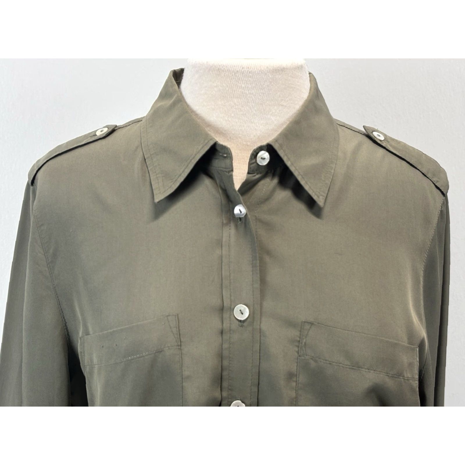 Vintage VINTAGE Chicos Button-Up Safari Shirt Large Women's Green Military Epaulettes Size L / US 10 / IT 46 - 5 Thumbnail