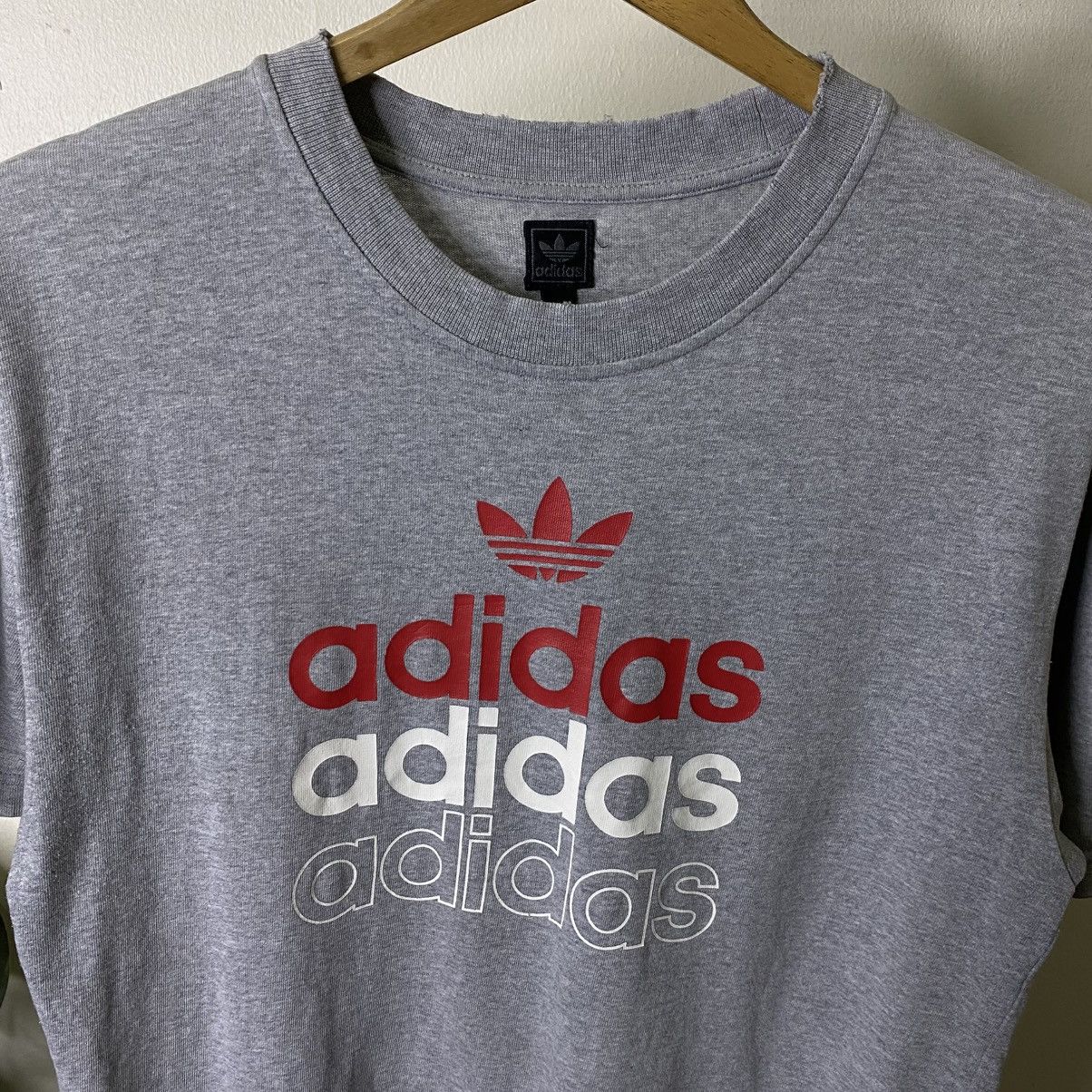 Adidas Vintage 2000s Adidas Trefoil T Shirt Size US M / EU 48-50 / 2 - 2 Thumbnail