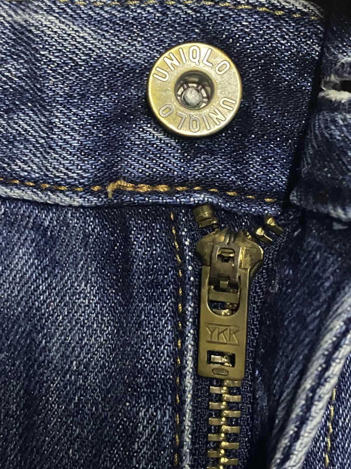 Uniqlo Vintage uniqlo Blue Wash Distressed Loose Jeans Size US 35 - 5 Thumbnail