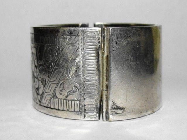 Designer Victorian Etched Aesthetic Movement Sterling Bangle Bracelet Size ONE SIZE - 4 Thumbnail