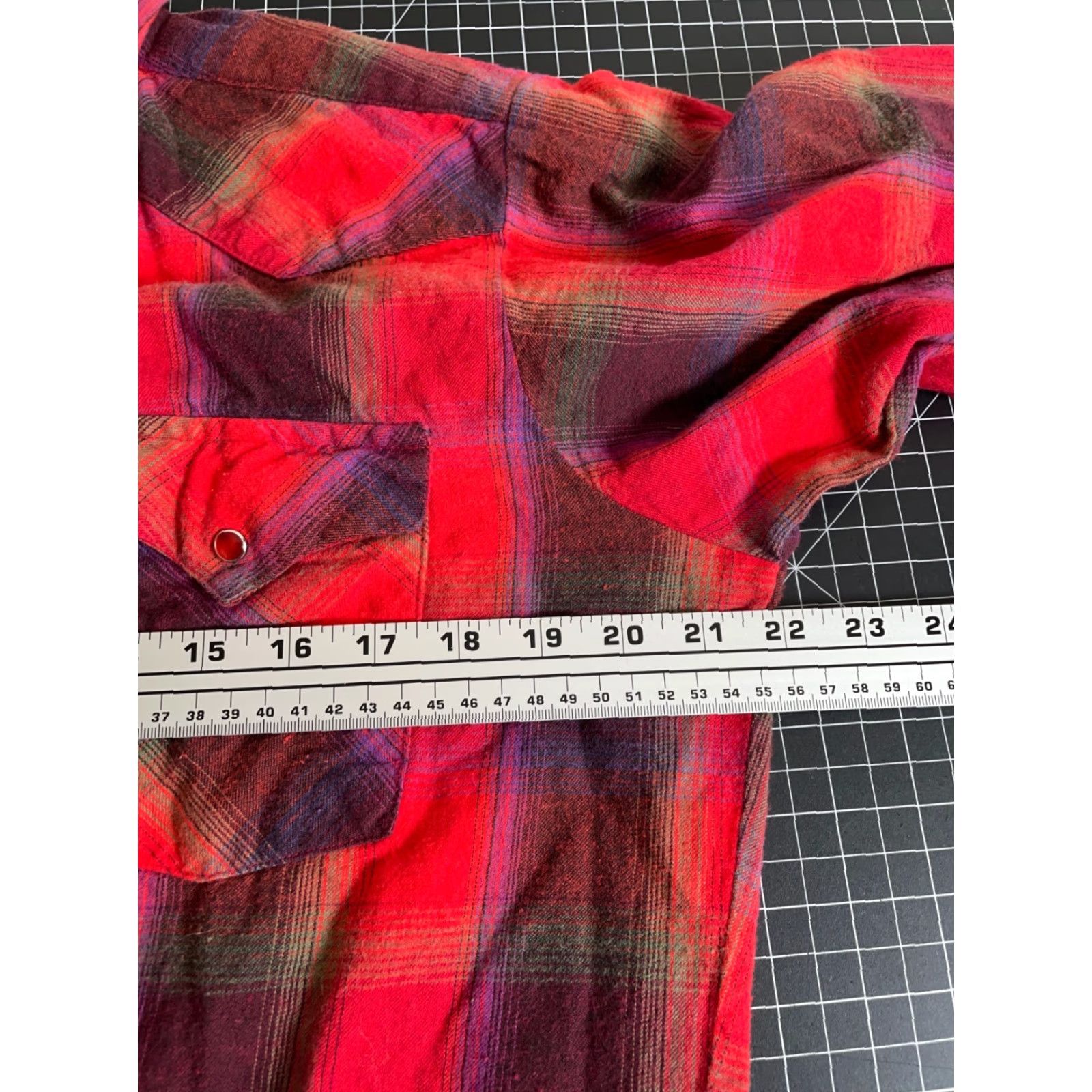 Vintage VINTAGE Panhandle Slim Western Shirt Adult Medium Red Shadow Plaid Cotton Button-Up Fall Winter Mens Size US M / EU 48-50 / 2 - 5 Thumbnail
