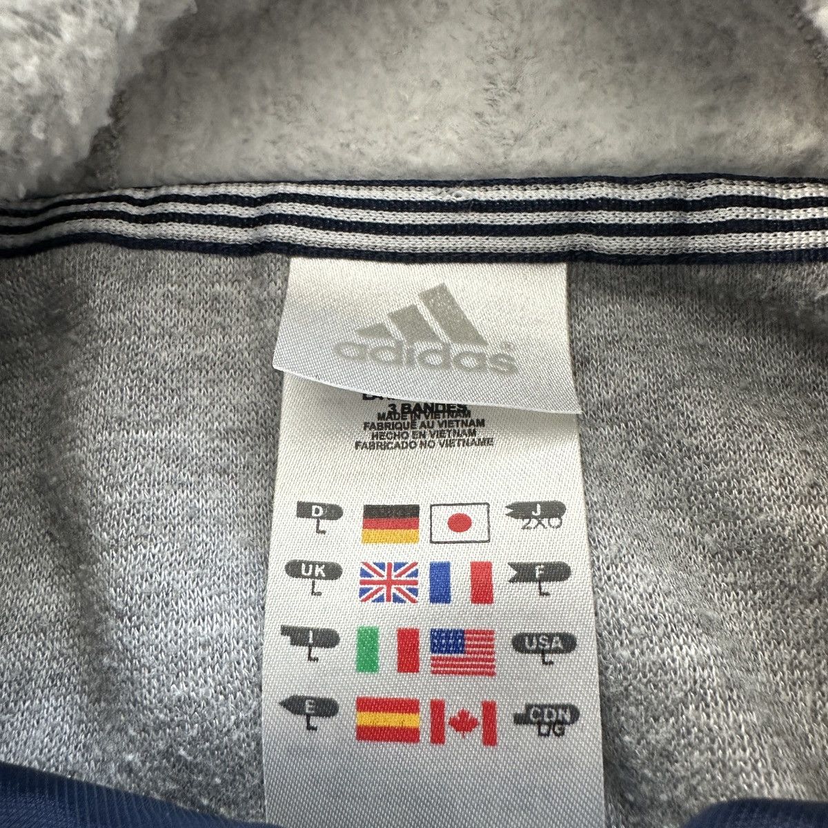 Vintage Vintage Adidas jacket Size US L / EU 52-54 / 3 - 4 Thumbnail