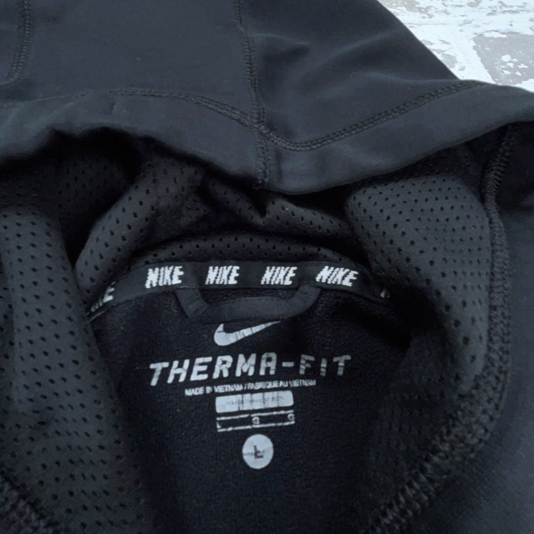 Nike Nike Hoodie Men Large Black White Sweatshirt Big Swoosh Performance Therma Fit Size US L / EU 52-54 / 3 - 4 Thumbnail