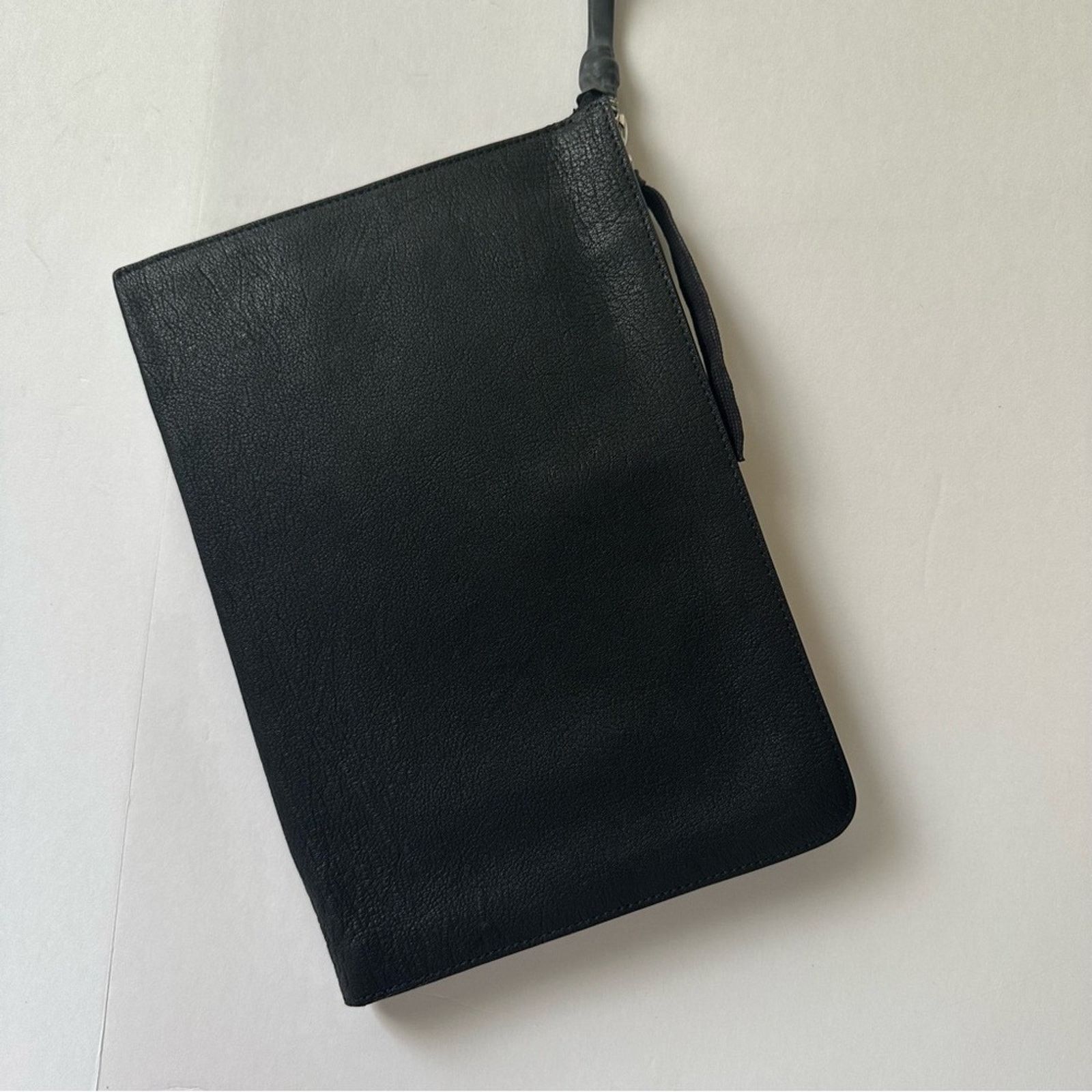 11 By Boris Bidjan Saberi Zip-Around Large Wallet Pouch Black Grained Leather Bag Size ONE SIZE - 8 Thumbnail