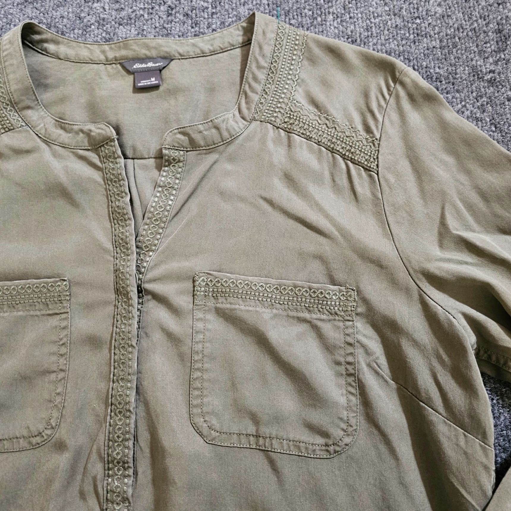 Eddie Bauer Eddie Bauer Women Blouse V-Neck Embroidered Green Top Medium Shirt Casual Size M / US 6-8 / IT 42-44 - 4 Thumbnail