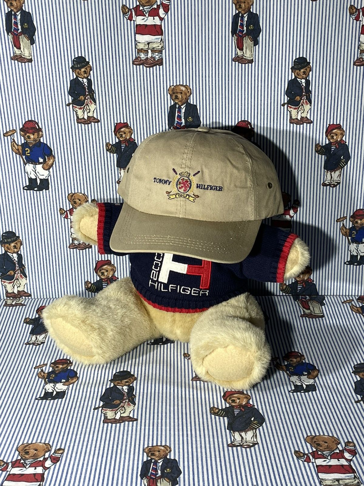 Tommy Hilfiger × Vintage Cap Tommy Hilfiger Lion Crest OG Vintage 90’s Size ONE SIZE - 1 Thumbnail