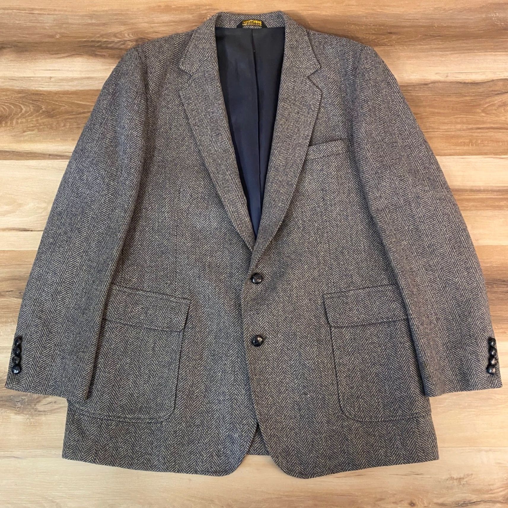 Haggar VINTAGE Haggar Imperial Herringbone Blazer Mens 46L Wool Tweed Wool Sport Coat Gray Blazer Long Button Notch 100% Wool Casual Business Menswear Size 46R - 2 Thumbnail