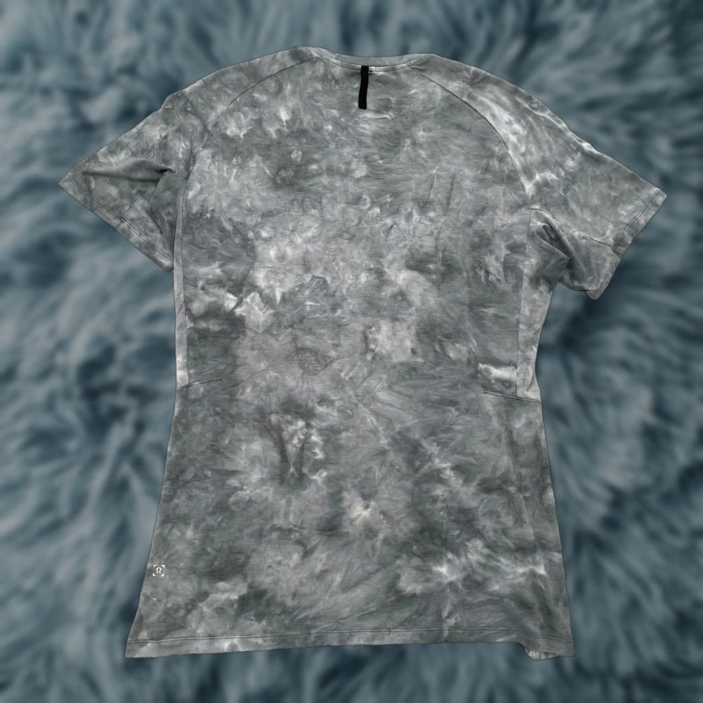 Lululemon Lululemon Shirt Adult Medium Diamond Dye Blue Gray Always Agile Short Sleeve Men Size US M / EU 48-50 / 2 - 1 Thumbnail