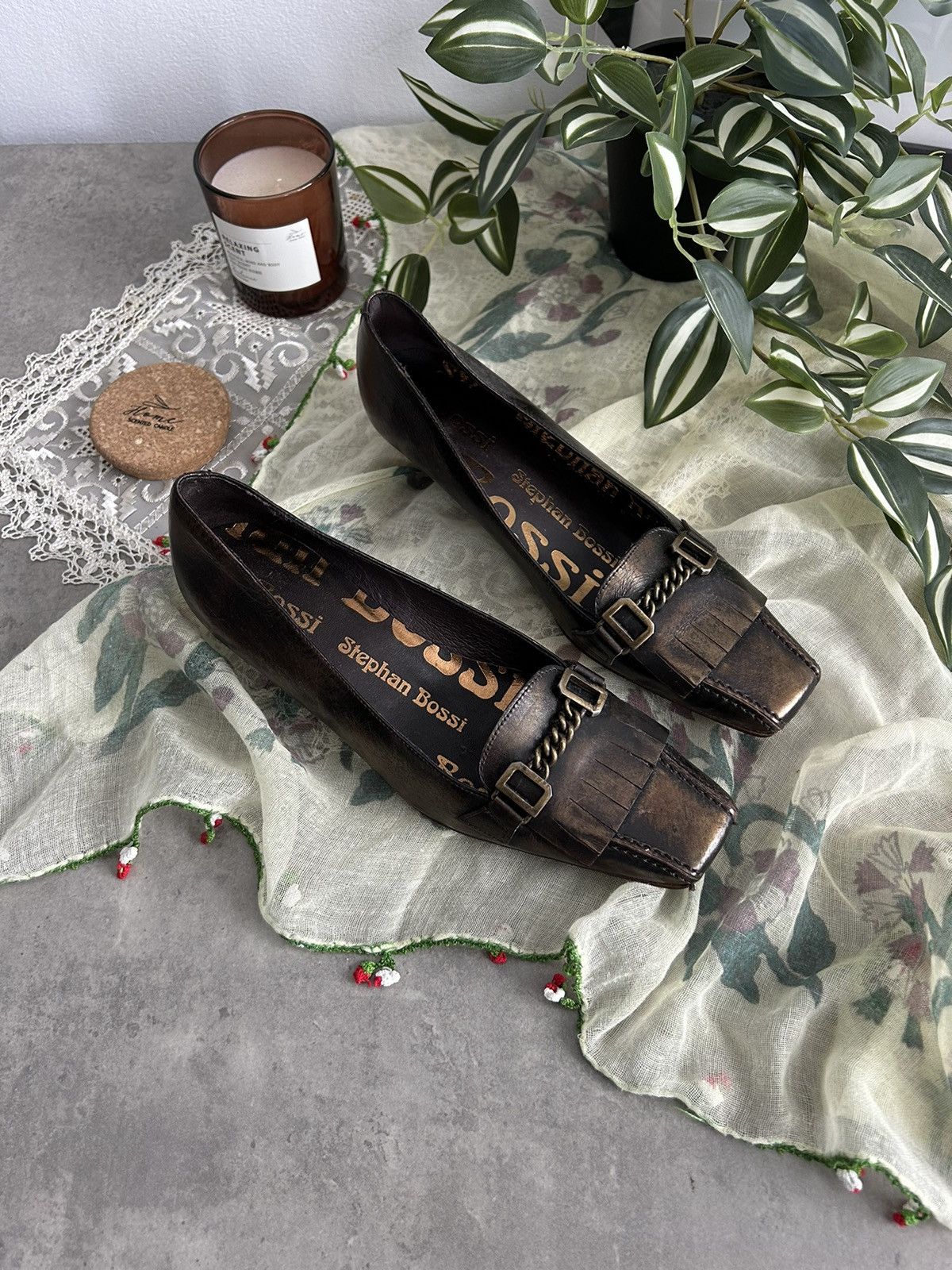 Vintage Vintage archival kitten heels like miu miu gold washed y2k Size US 6 / IT 36 - 1 Thumbnail