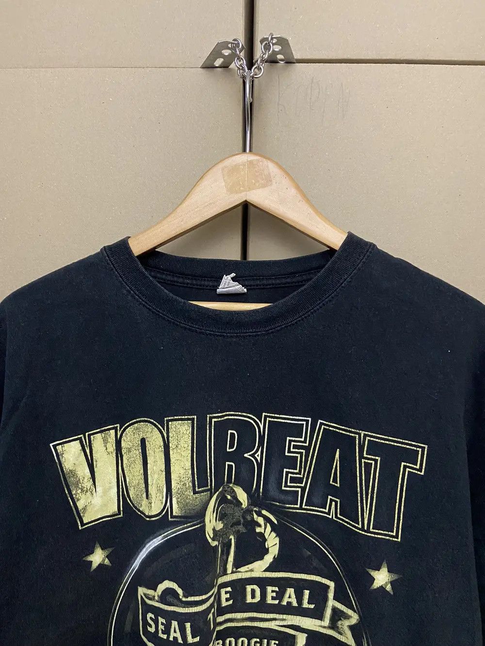 Band Tees RARE VINTAGE VOLBEAT T SHIRT BIG LOGO BAND TEE ROCK 90S Y2K Size US XXL / EU 58 / 5 - 7 Thumbnail