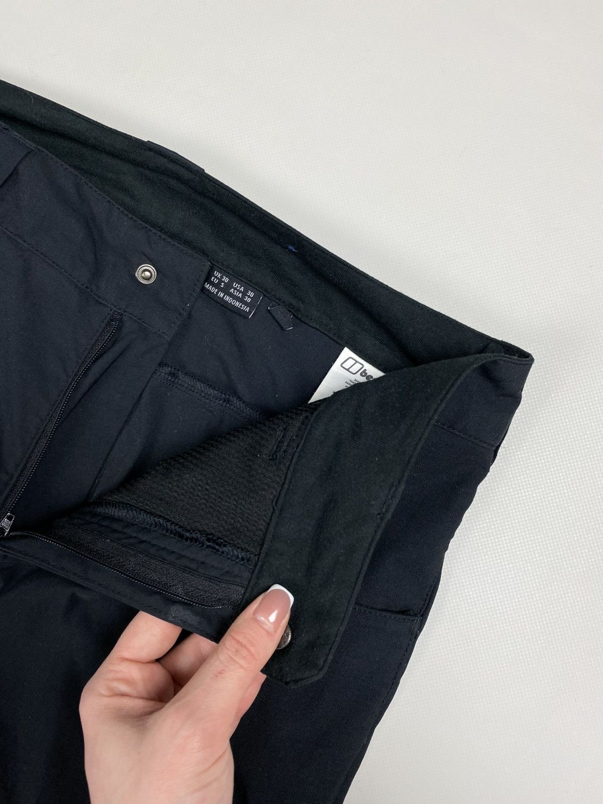 Berghaus Berghaus Men’s Soft shell Hiking Pants Trousers Size S Size US 30 / EU 46 - 12 Thumbnail