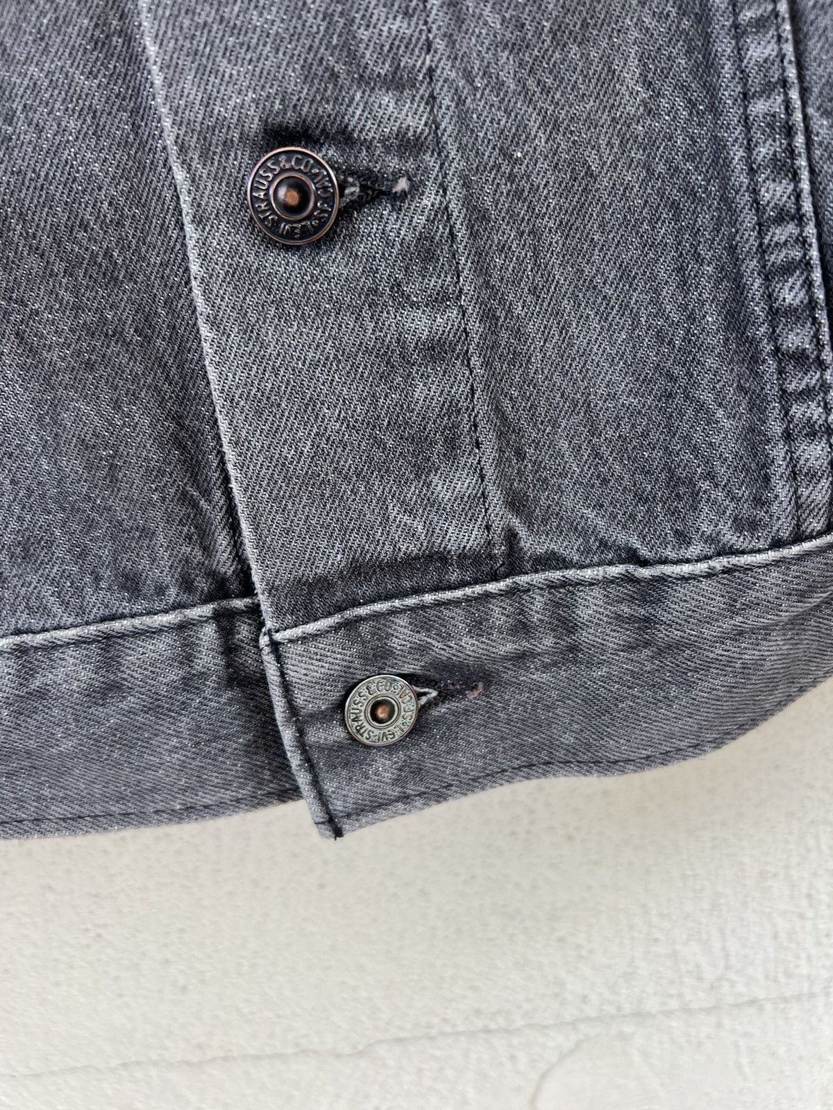 Levi's Vintage 80s Levi’s 75505 Faded Black Denim Trucker Jacket Size US S / EU 44-46 / 1 - 7 Thumbnail