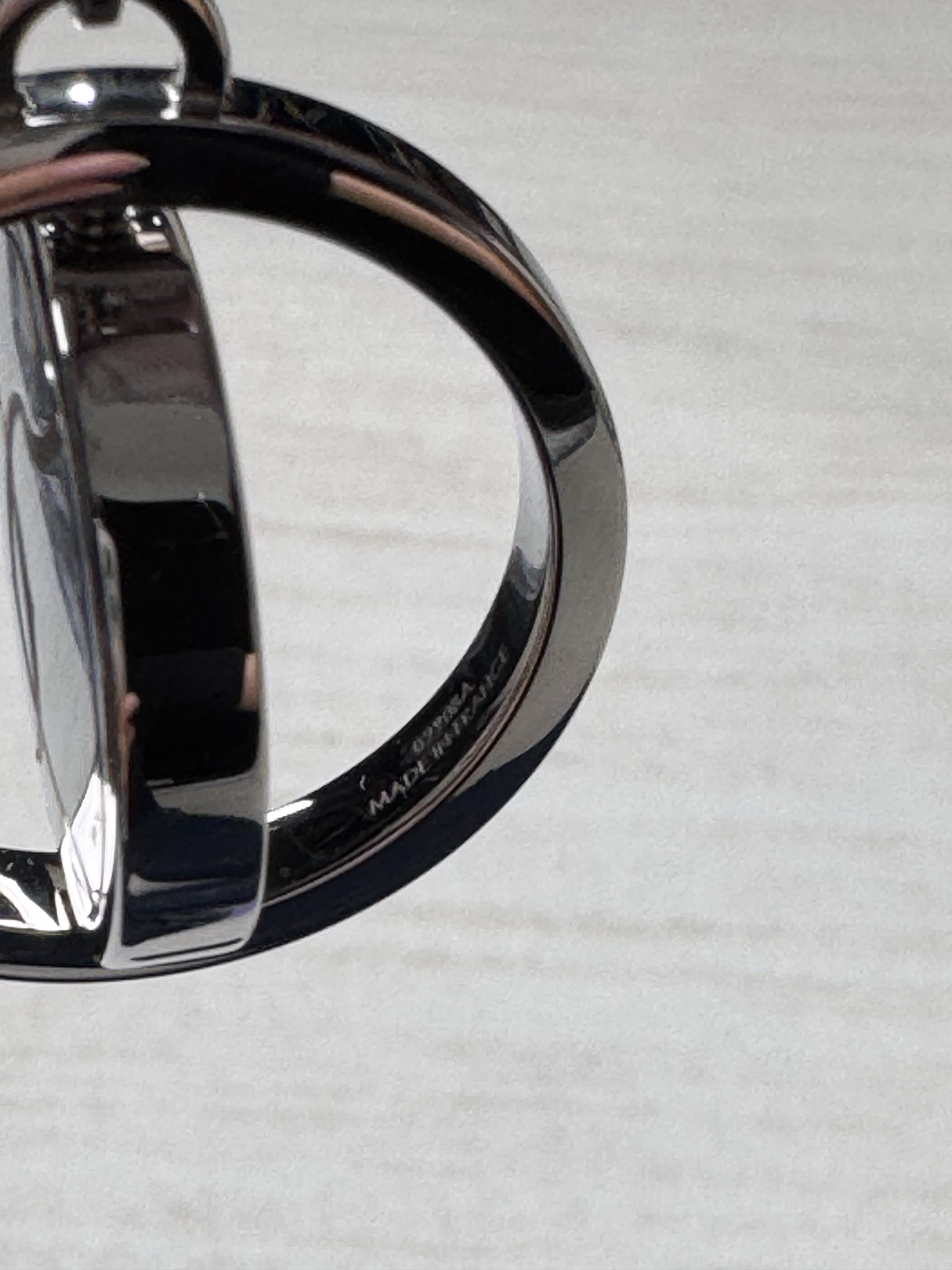 Cartier Cartier ENTRELACÉS DE CARTIER RIBBON PIVOTING KEY RING Size ONE SIZE - 9 Thumbnail
