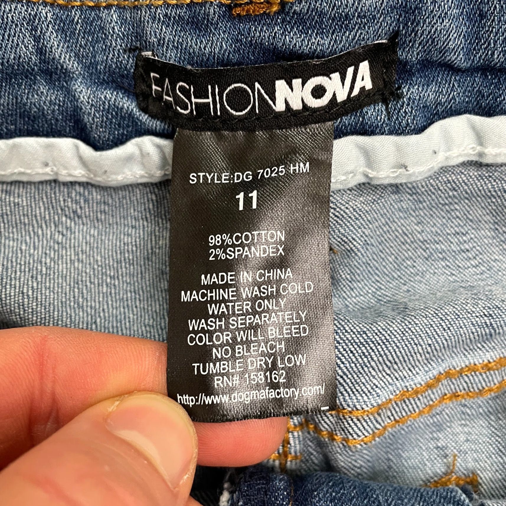 Fashion Nova Fashion Nova Jeans Junior 11 Blue Distressed Straight High Rise 28x31 Woman Size 32" / US 10 / IT 46 - 6 Thumbnail