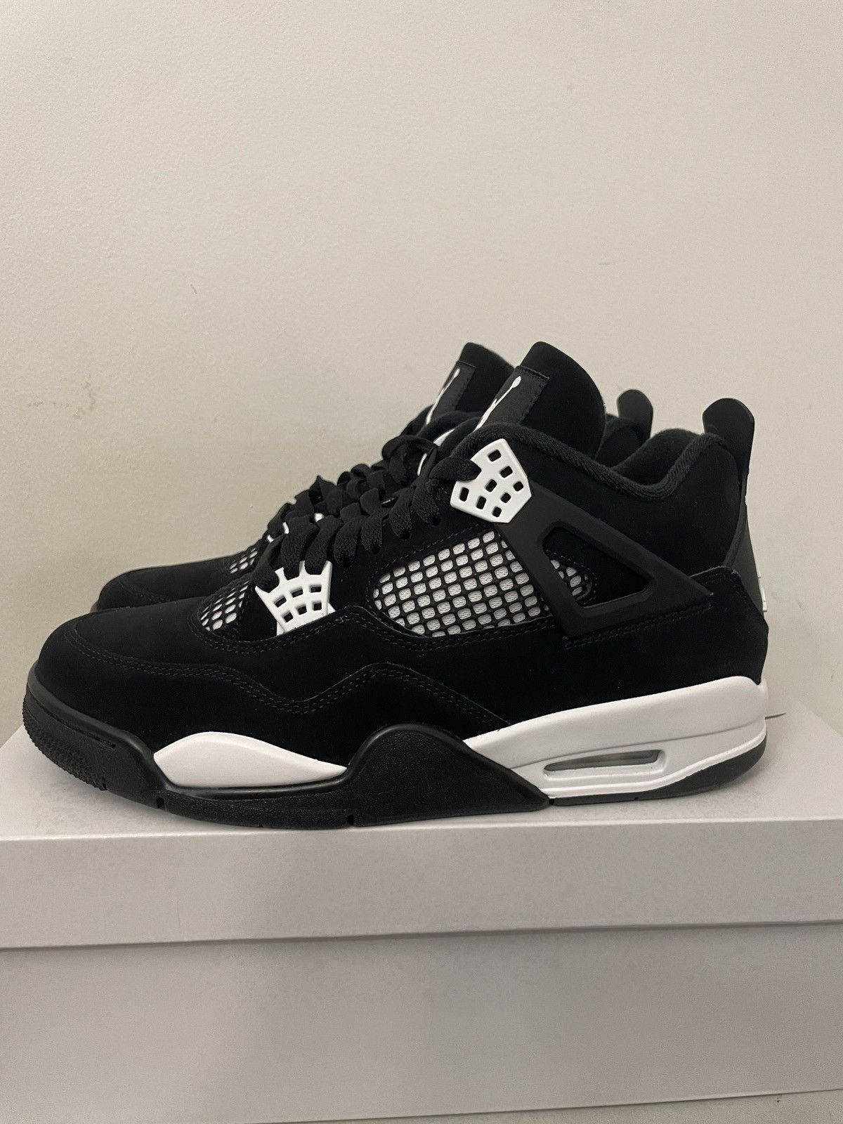 Jordan Brand × Nike Jordan 4 White thunder Size US 9.5 / EU 42-43 - 2 Thumbnail