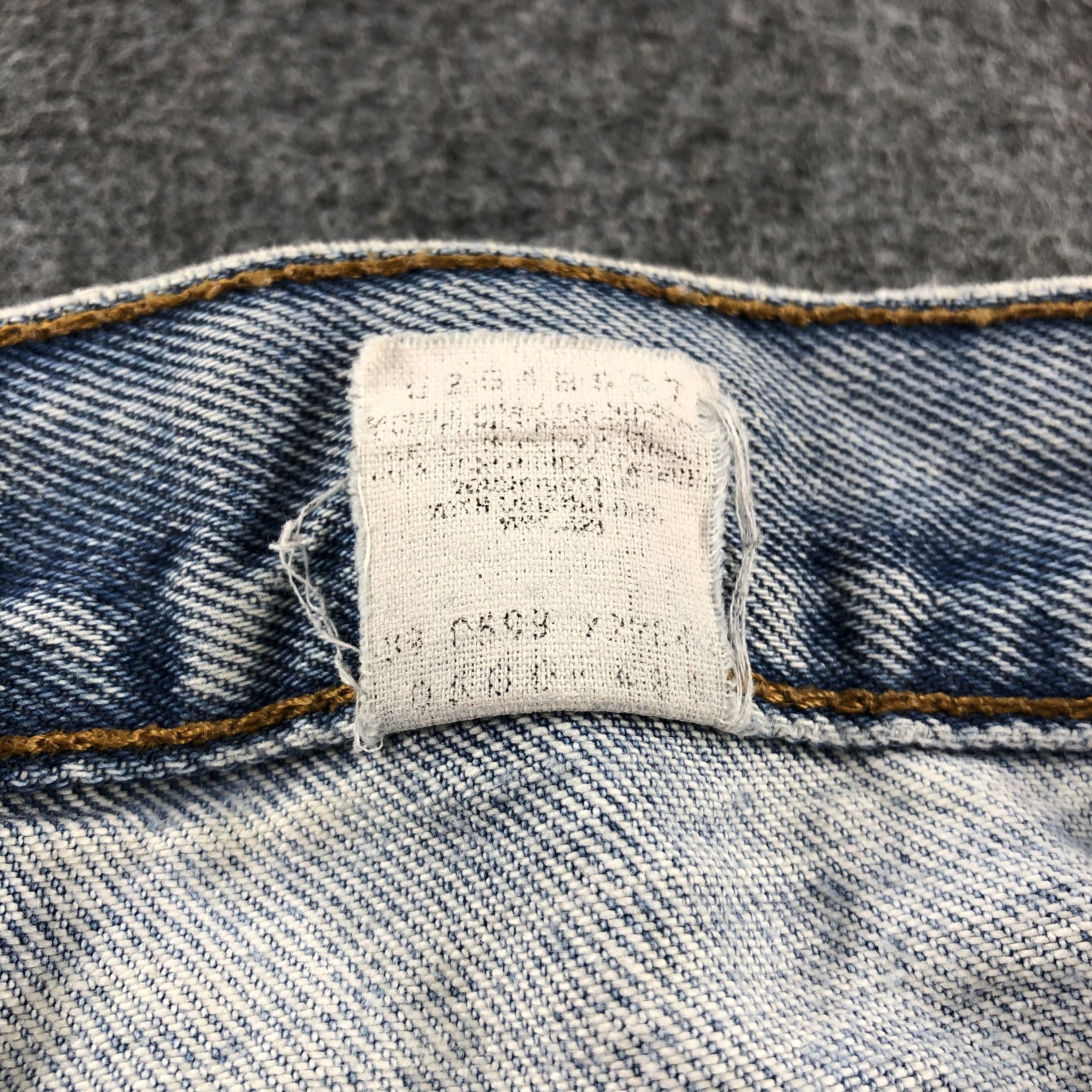 Levi's 90s Vintage Blue Wash Levis 560 Jeans-J2395 Size US 31 - 16 Thumbnail