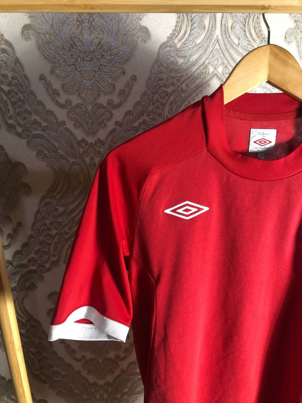 Umbro VINTAGE UMBRO ENGLAND RETRO SOCCER JERSEY MANCHESTER Y2K 90s Size US S / EU 44-46 / 1 - 3 Thumbnail