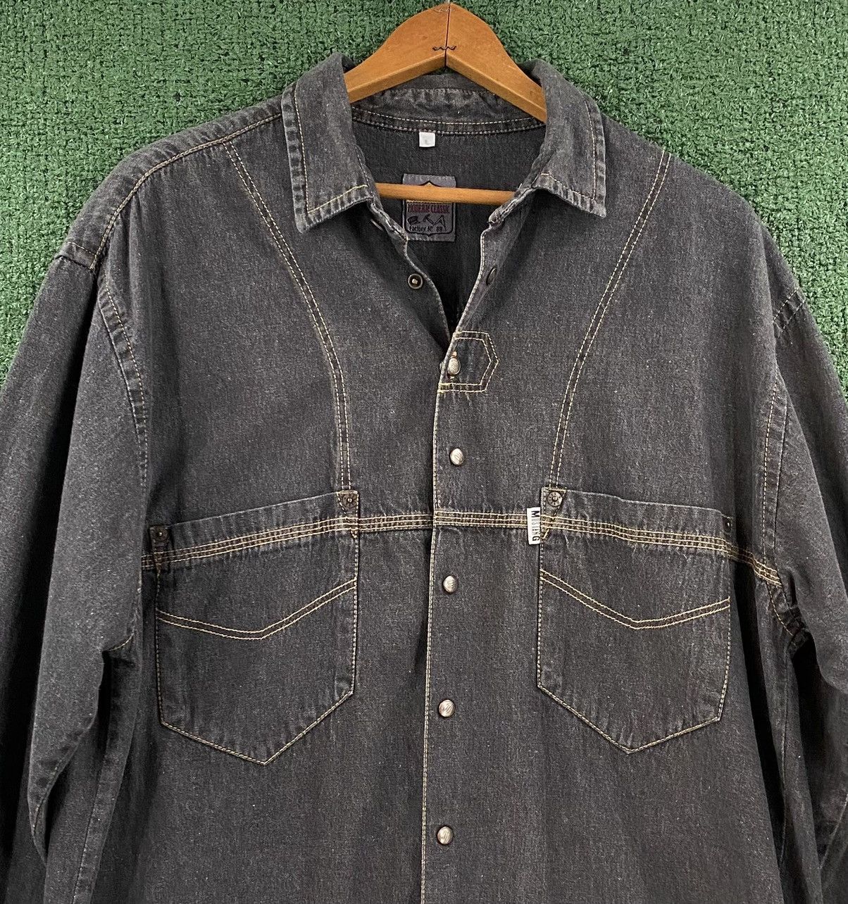 Vintage Vintage 90’s Workers Union Black Denim Snap Shirt Mens Large Size US L / EU 52-54 / 3 - 2 Thumbnail