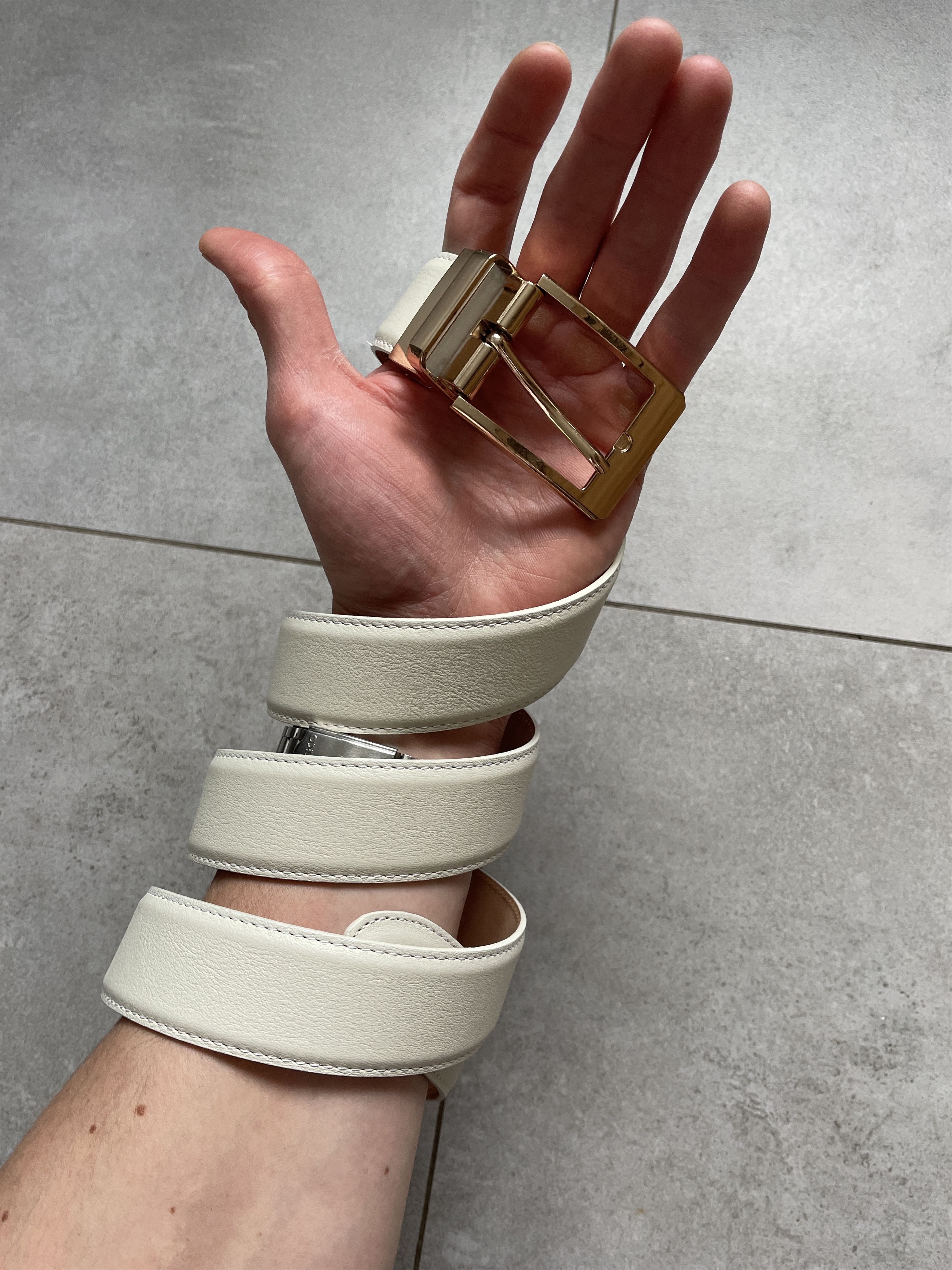 Japanese Brand Y2K NINA RICCI WHITE ROSE GOLD LEATHER BELT Size ONE SIZE - 1 Thumbnail