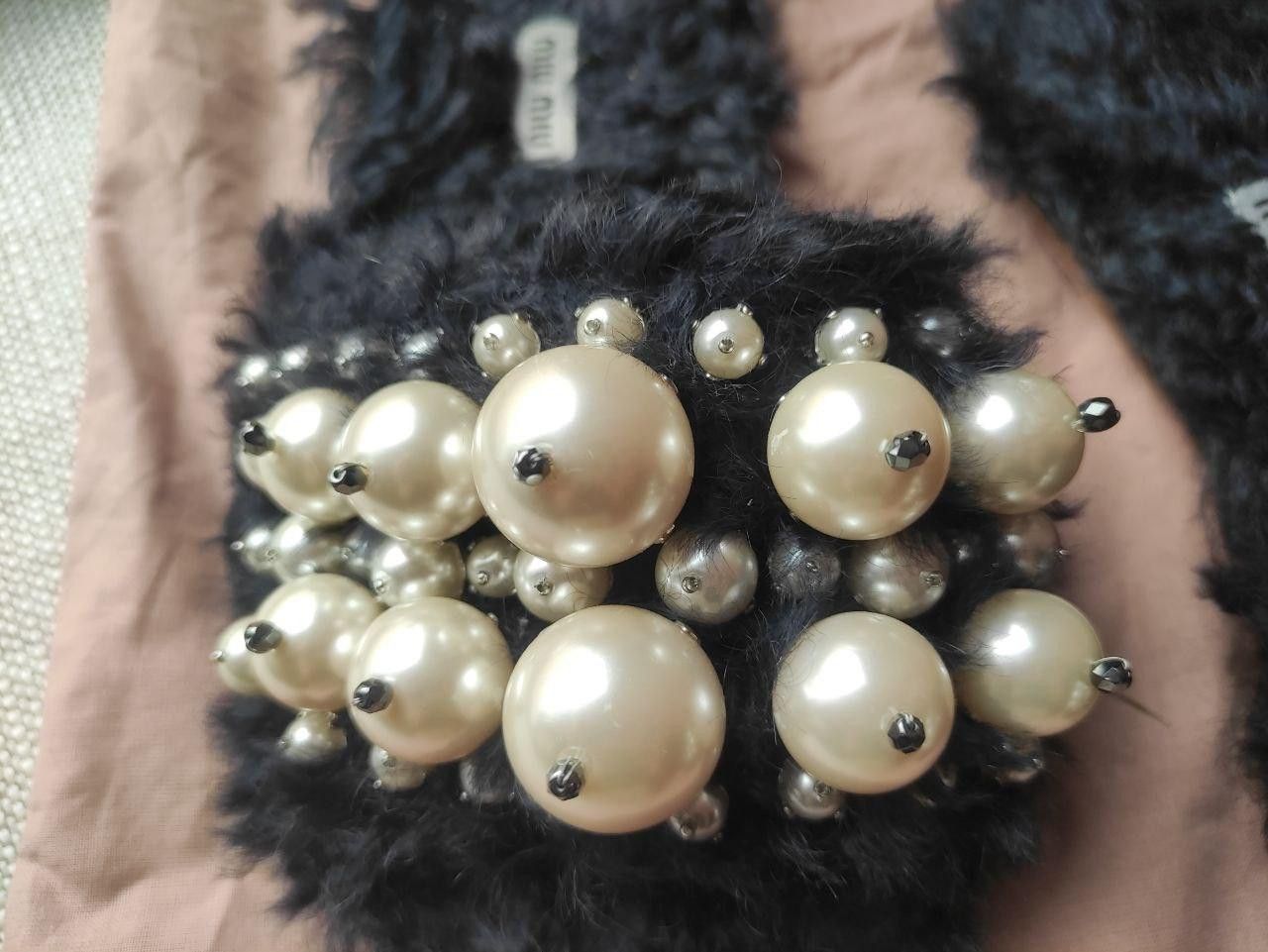 Miu Miu MIU MIU fur flip-flops with pearls Size US 10 / IT 40 - 3 Thumbnail