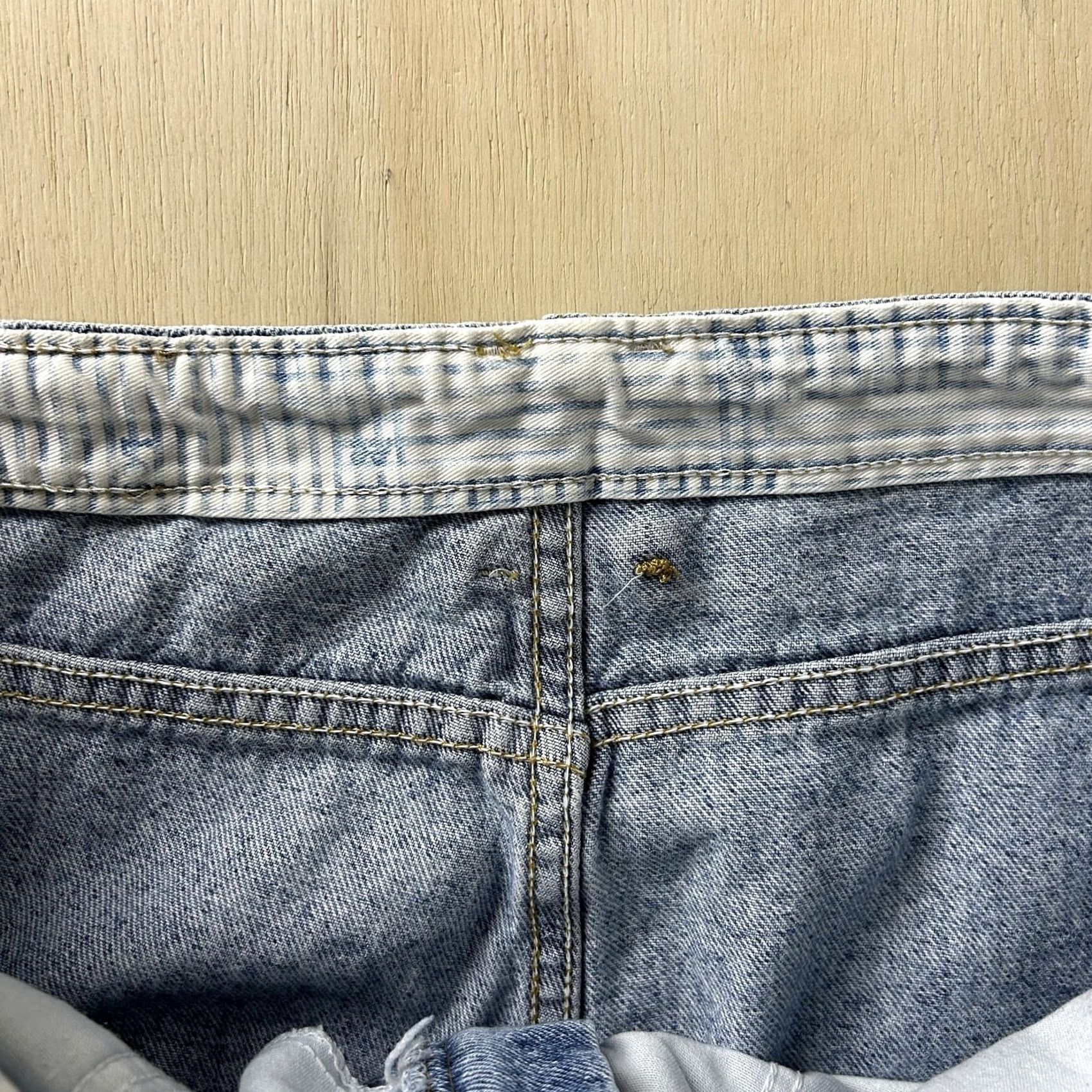 Lee Vintage Lee Relaxed Straight Jeans - Womens 18 Long Light Wash Denim Size 40" / US 18 - 2 Thumbnail