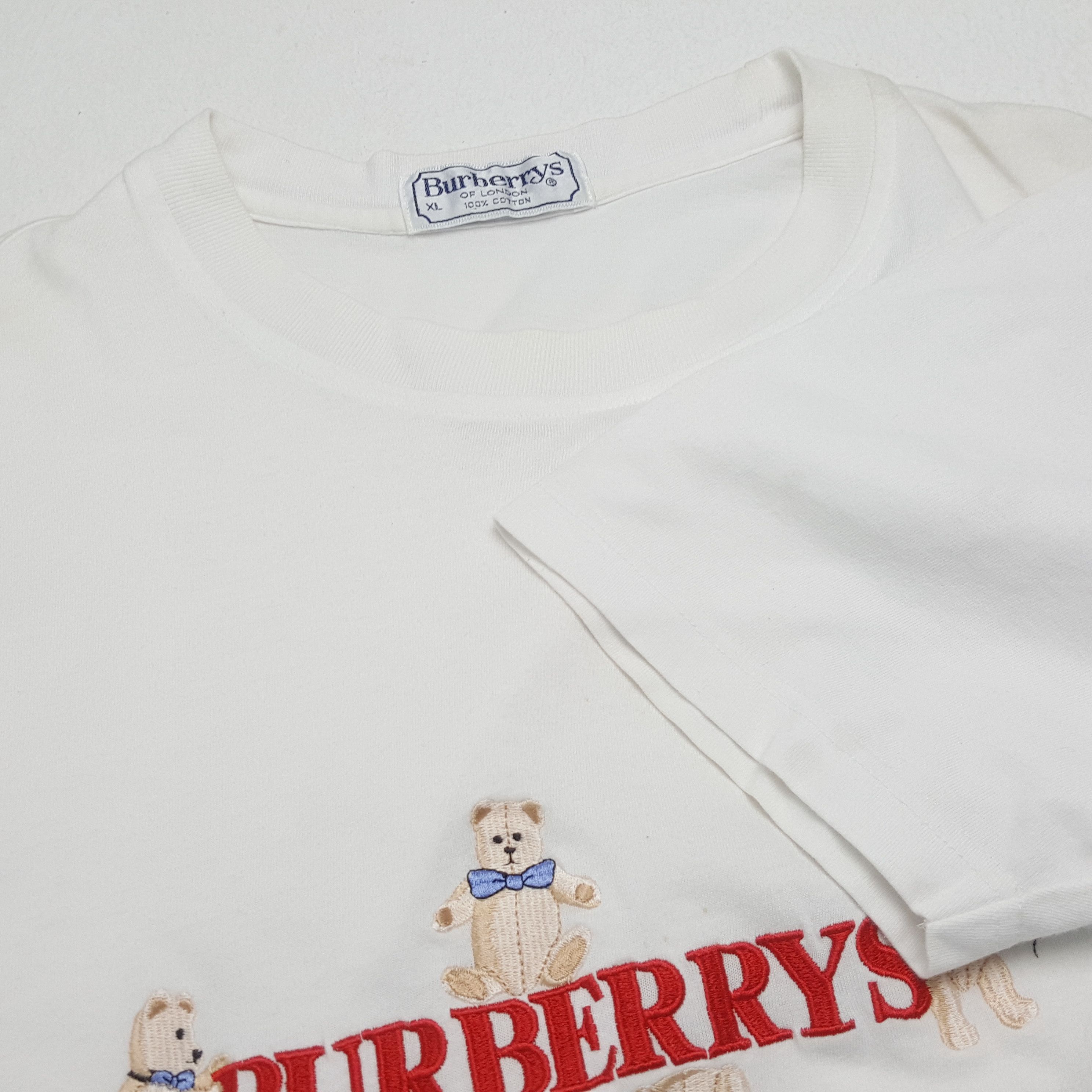 Burberry BURBERRYS Fashion Style Spellout Rare Design Tshirt dp1 Size US L / EU 52-54 / 3 - 6 Thumbnail