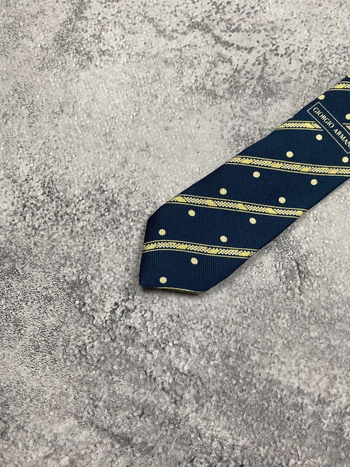 Armani Vintage Giorgio Armani Men's Silk Tie Cravatte Polka Dot Size ONE SIZE - 12 Thumbnail