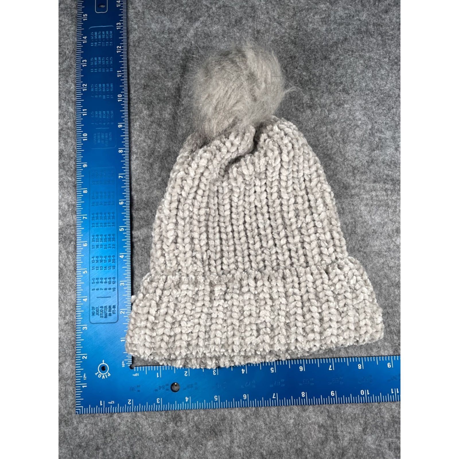 Vintage Jules Kae Beanie Toque Womens One Size Gray Knit Acrylic Polyester Faux Fur Pom Beanie Size ONE SIZE - 4 Thumbnail