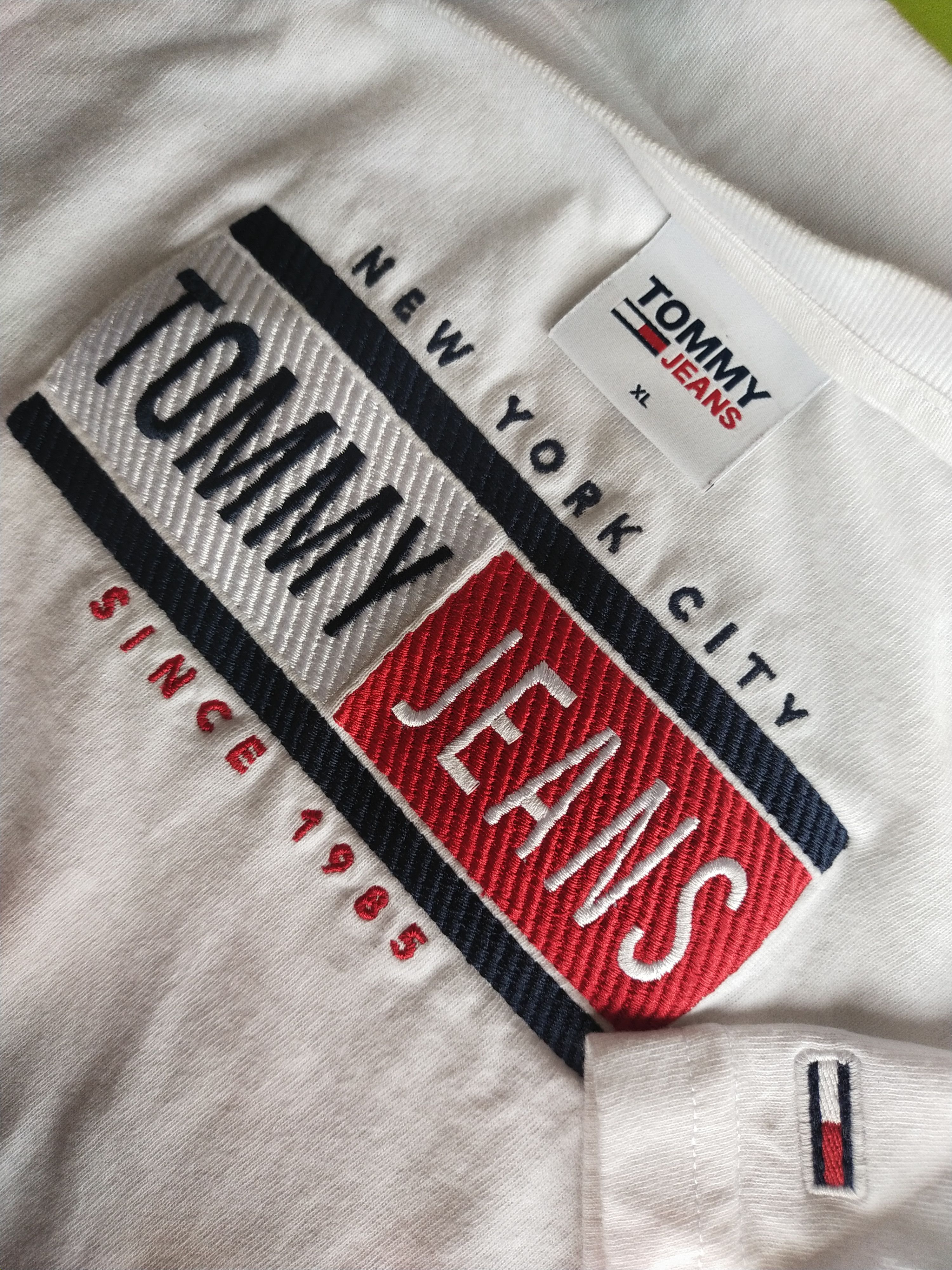 Tommy Hilfiger TOMMY HILFIGER CENTER EMBROIDERY LOGO Size US XL / EU 56 / 4 - 2 Thumbnail