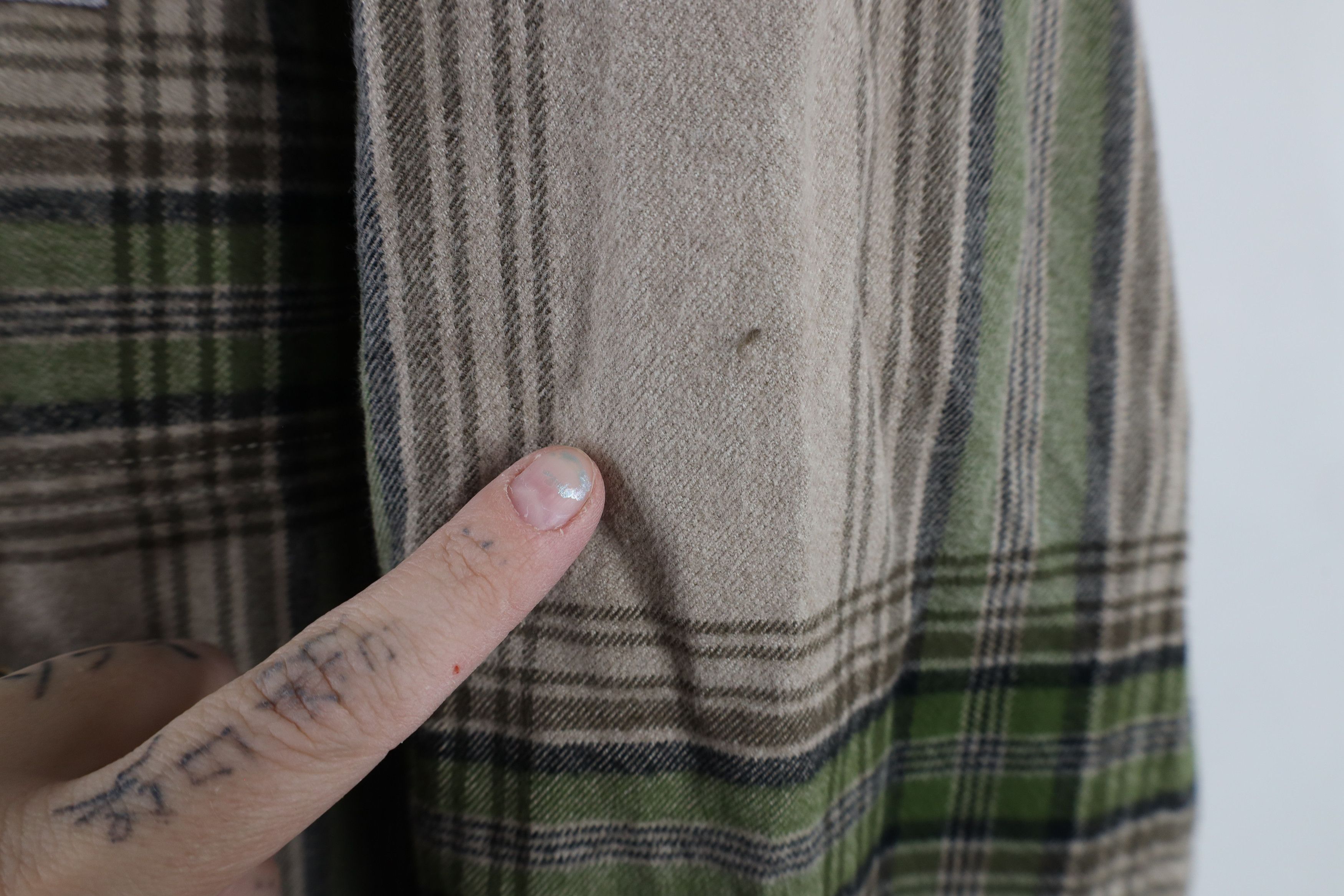 Carhartt × Vintage Vintage Carhartt Fit Heavyweight Flannel Button Shirt Plaid Size ONE SIZE - 4 Thumbnail