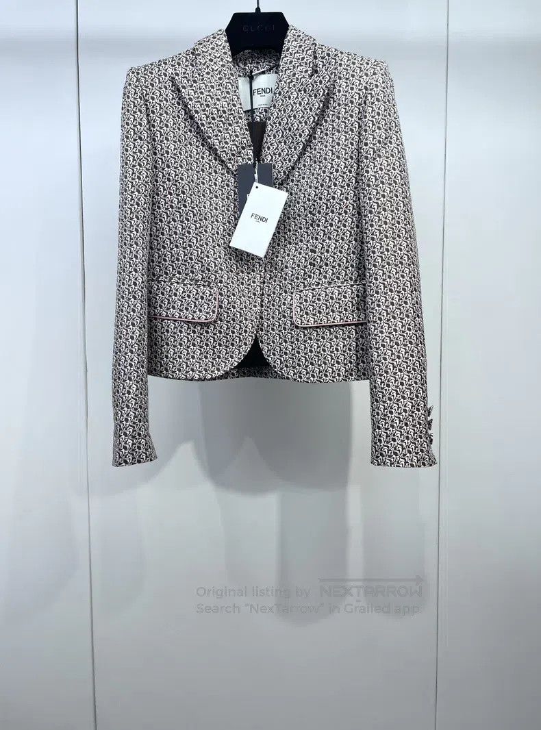 Fendi Fendi Logo-Embellished Blazer Jacket Size XS / US 0-2 / IT 36-38 - 1 Thumbnail