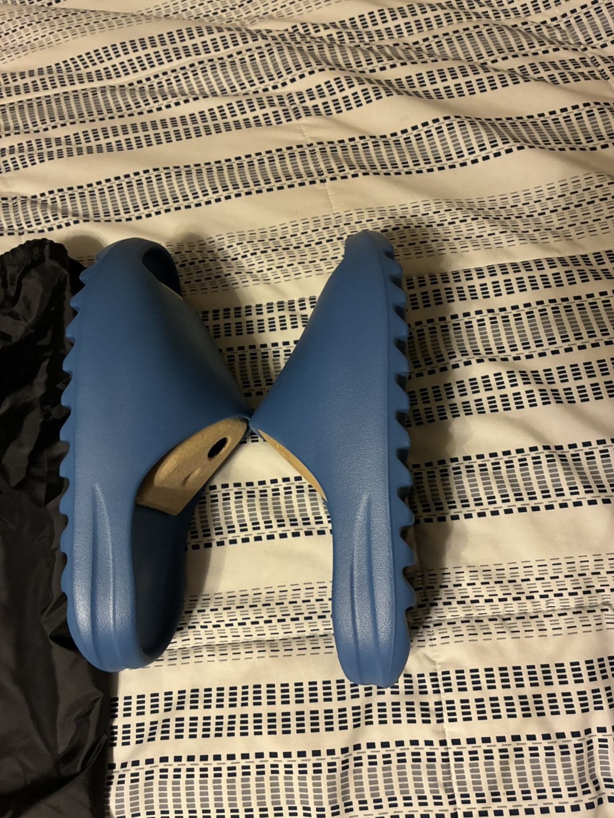 Yeezy Yeezy Slides Blue DEADSTOCK Size US 13 / EU 46 - 4 Thumbnail
