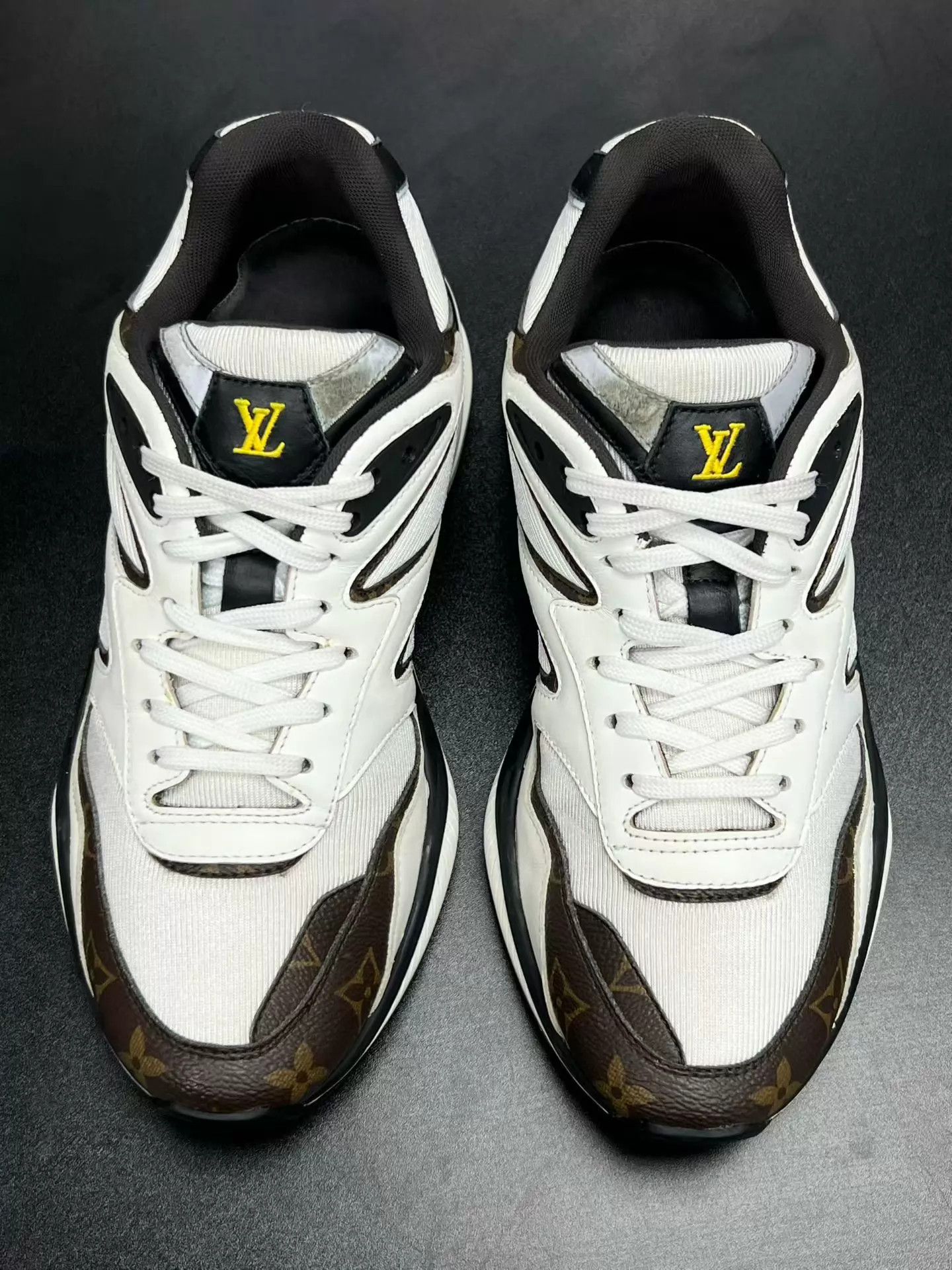 Louis Vuitton LV Trail Monogram colorblock white/brown UK5 Size US 7.5 / IT 37.5 - 3 Thumbnail
