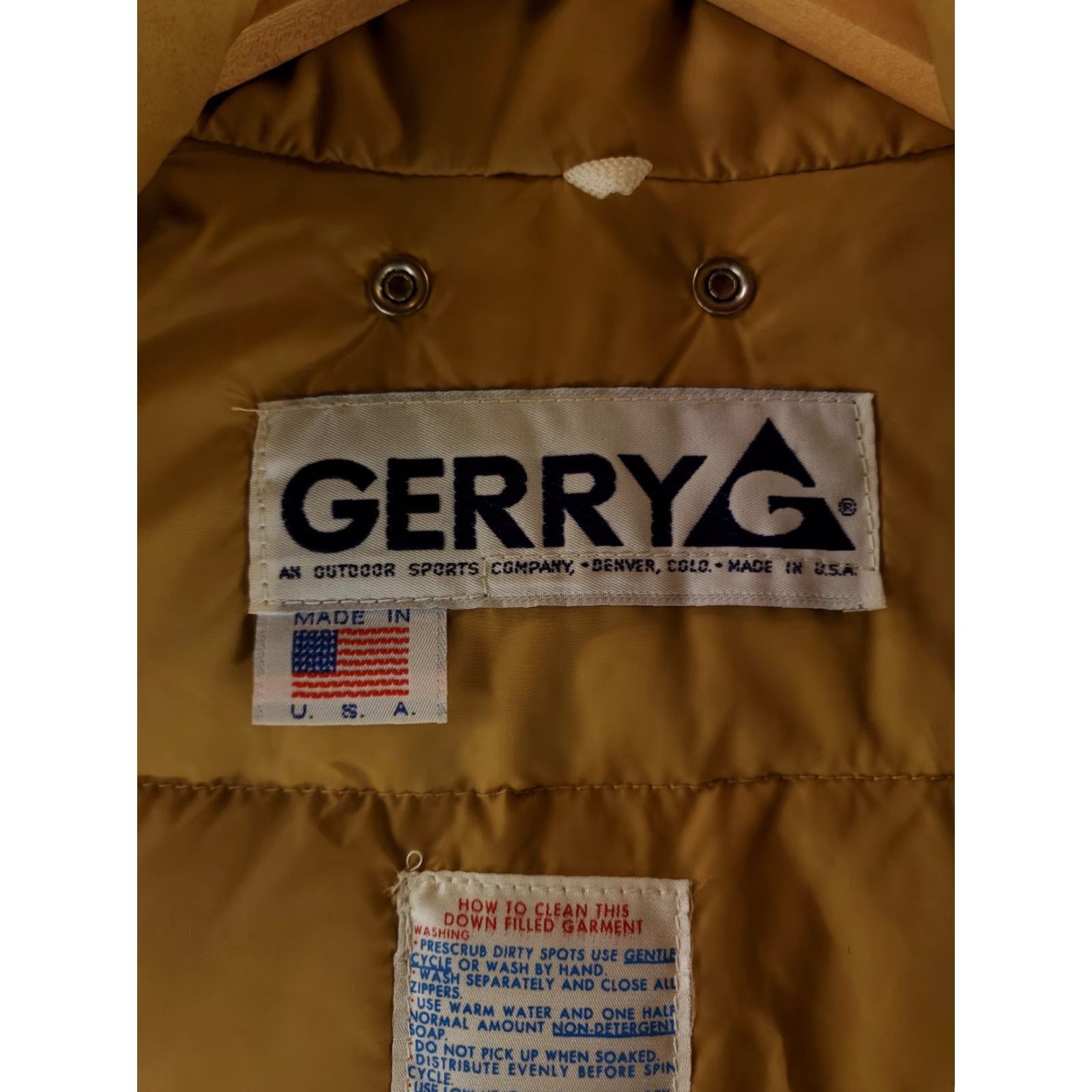 Vintage VINTAGE Gerry Down Puffer Full Zip Jacket Belted XL Mens Brown Beige Tan 70s 80s Nylon Parka Size US XL / EU 56 / 4 - 6 Thumbnail