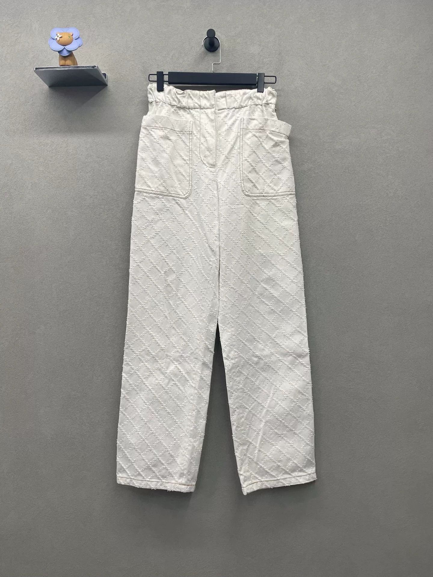 Chanel Chanel White Straight Jeans Size US 36 / EU 52 - 1 Thumbnail
