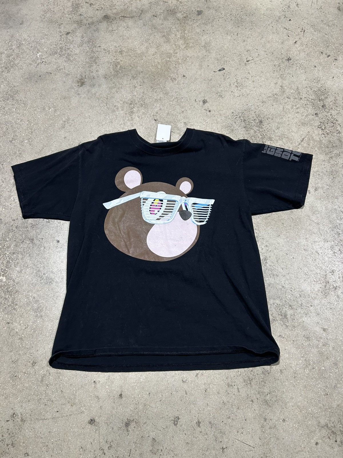 Takashi Murakami Kanye West x Murakami Vintage Graduation Bear Tee Size US XXL / EU 58 / 5 - 1 Thumbnail