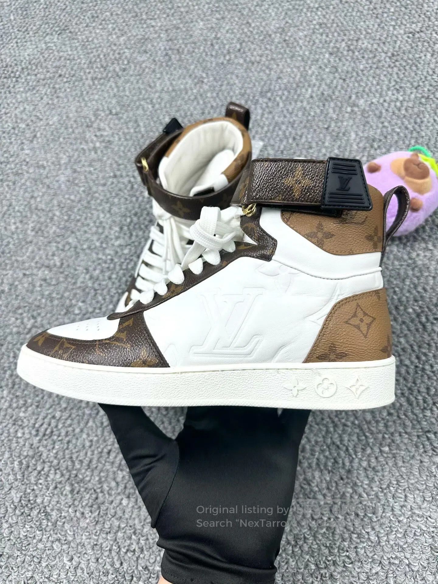 Louis Vuitton Louis Vuitton White and brown embossed logo high-top sneak Size US 7.5 / IT 37.5 - 3 Thumbnail
