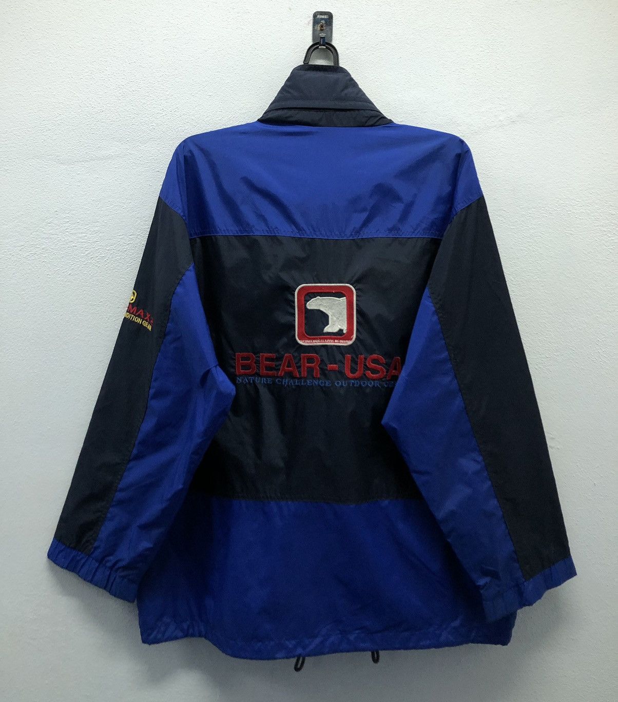 Vintage Vintage Bear USA Windbreaker Jacket Medium Blue Black Nylon Size US M / EU 48-50 / 2 - 2 Thumbnail