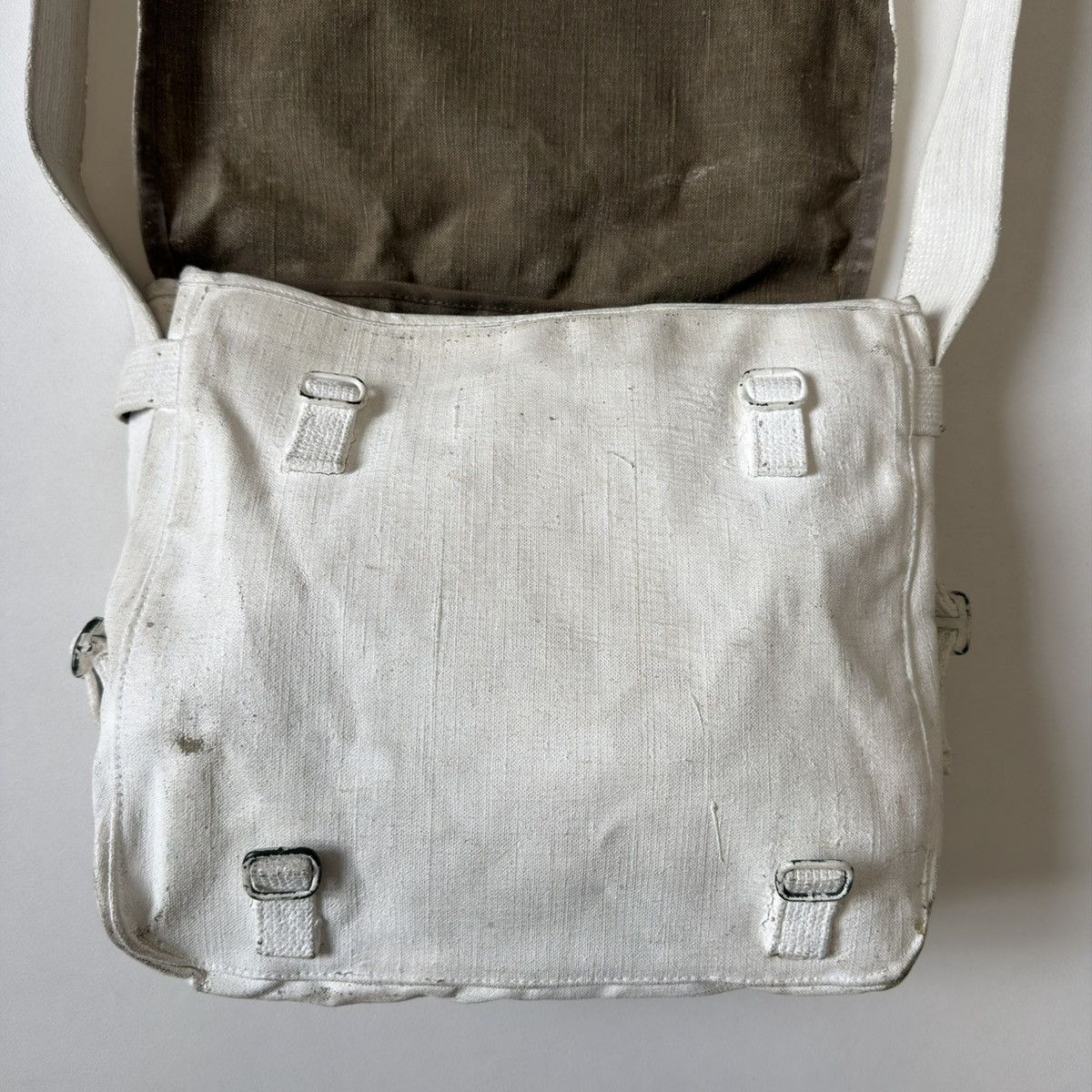 Maison Margiela ⓪ ① ⓪ Artisanal White Painted Army Satchel Size ONE SIZE - 13 Thumbnail