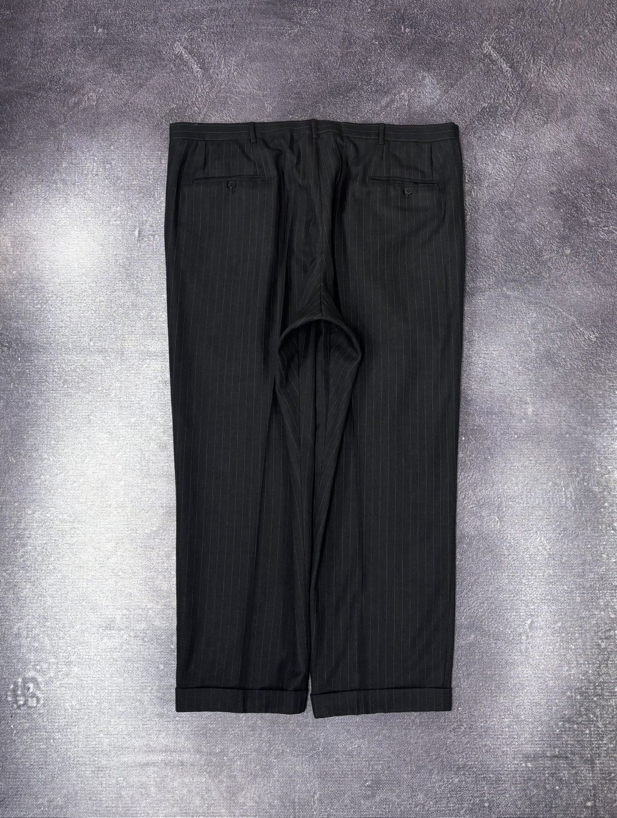 Holland & Sherry Holland & Sherry Men’s Dark Gray Pinstripe Wool Suit Size 52R - 24 Thumbnail