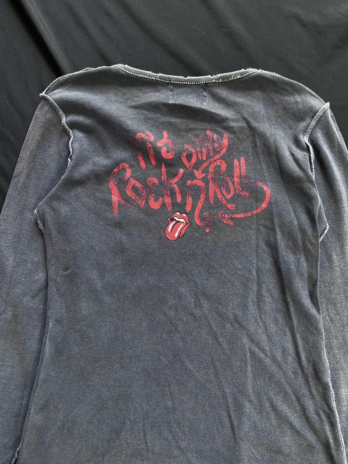 Band Tees × The Rolling Stones × Vintage ROLLING STONES ITS ONLY ROCK N ROLL DISTRESSED LONG SLEEVE Size US XS / EU 42 / 0 - 13 Thumbnail