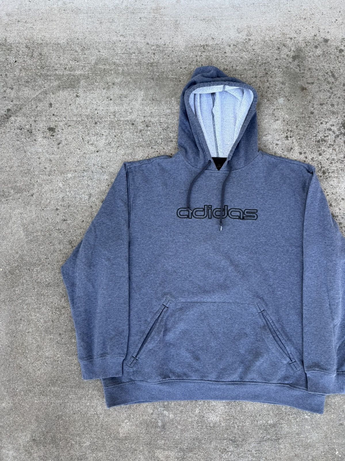 Adidas y2k adidas hoodie grey embroidered logo Size US L / EU 52-54 / 3 - 4 Thumbnail