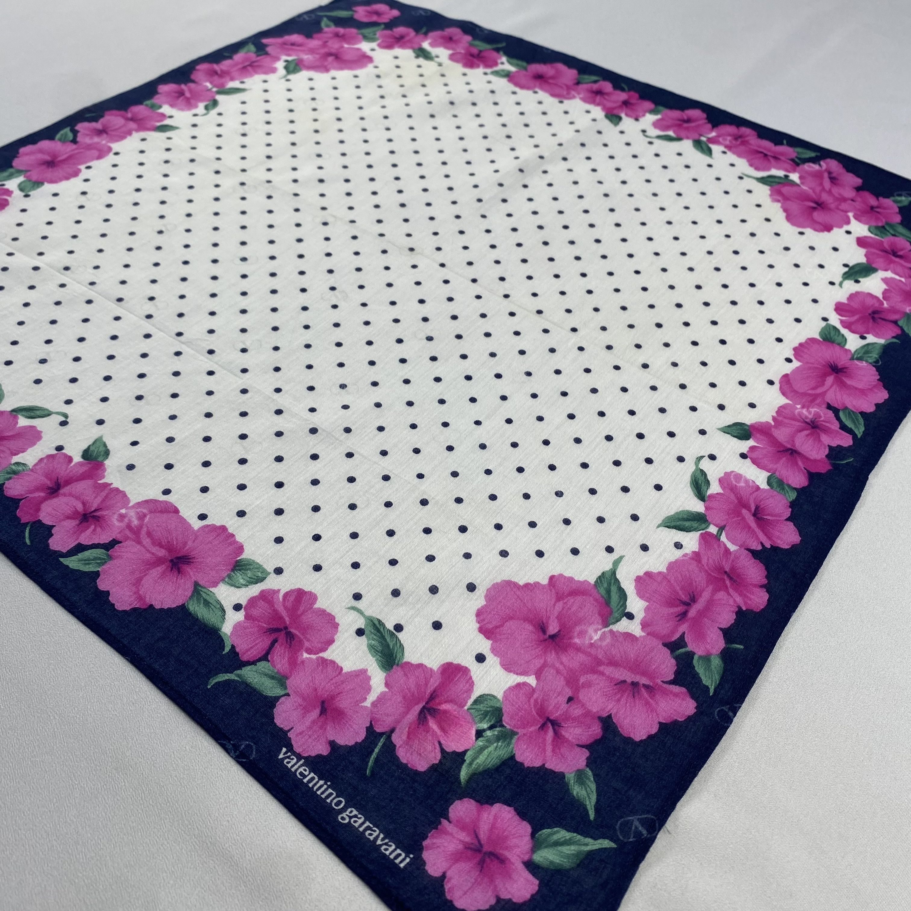 Valentino × Vintage Valentino Garavani Bandana/ Handkerchief / Neckerchief-P1296 Size ONE SIZE - 2 Thumbnail