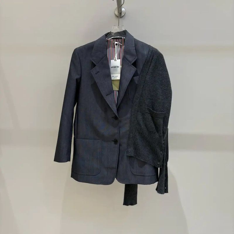 Thom Browne Thom Browne Women's Gray Wool Striped Jacket 0089 Size S / US 4 / IT 40 - 1 Thumbnail