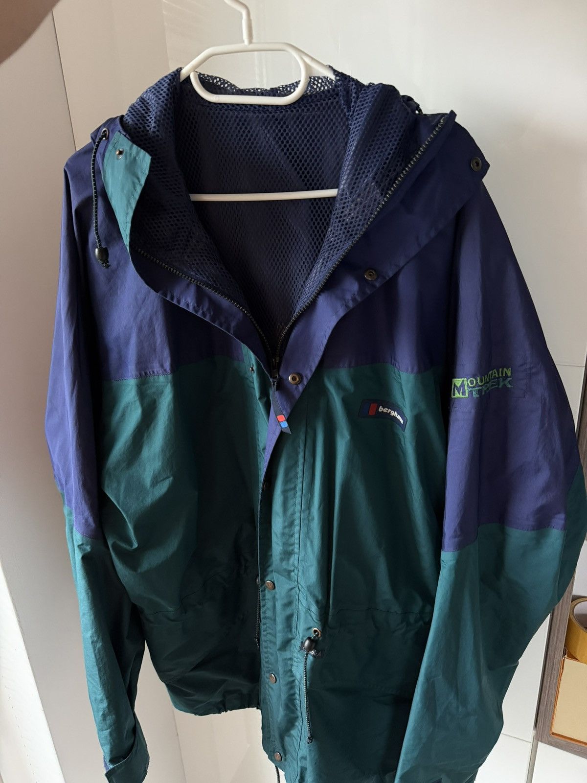 Berghaus Vintage Berghaus 00s Waterproof Regular Gorpcore Jacket Size US XL / EU 56 / 4 - 6 Thumbnail