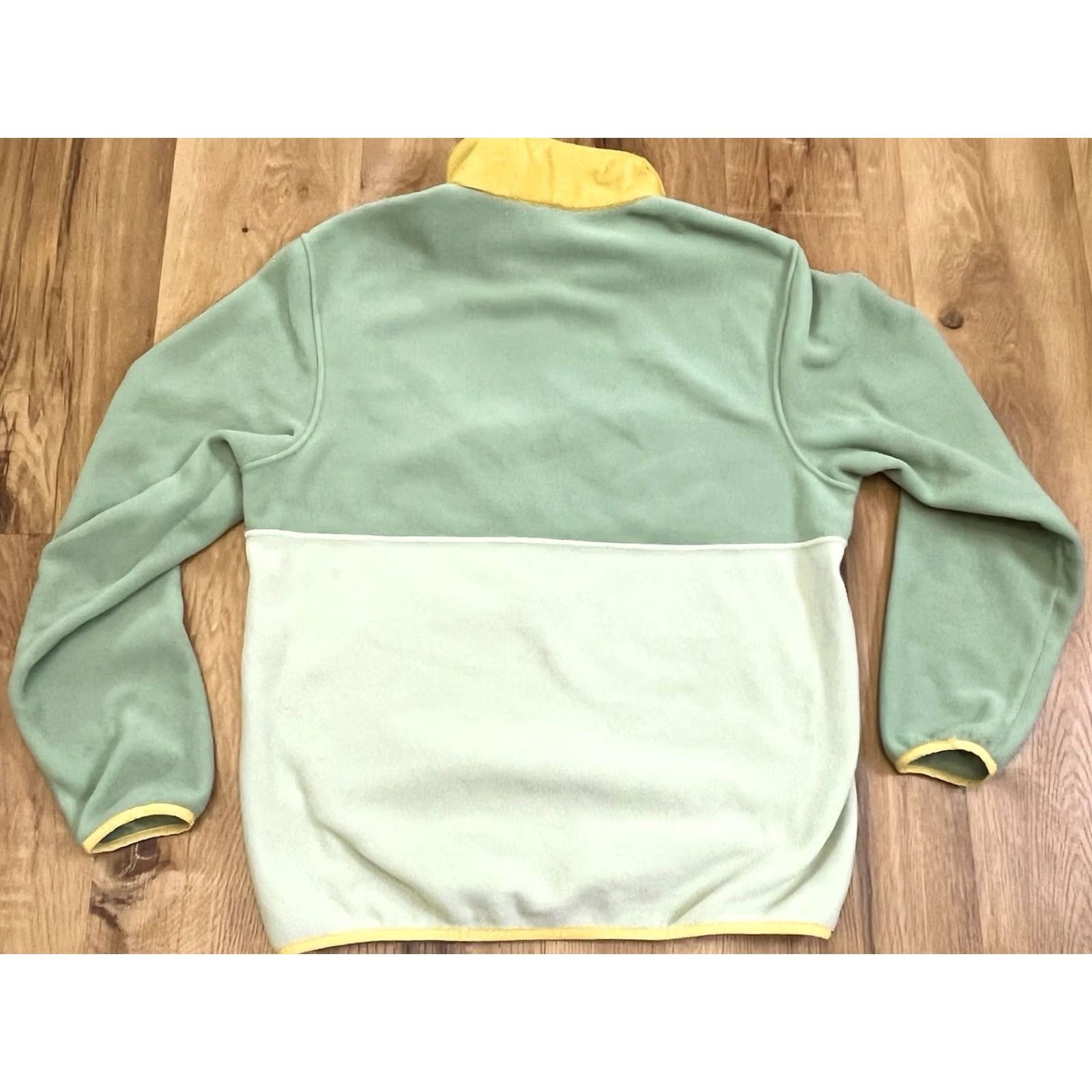 Patagonia 2. Keywords: Includes "Patagonia", "Microdini", "Fleece Pullover", "Green", "Salva" which are frequently used in searches Size US M / EU 48-50 / 2 - 7 Thumbnail
