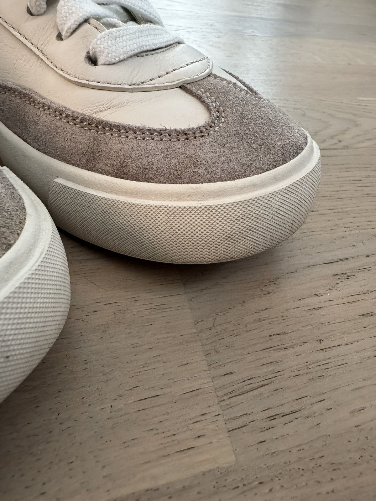 Dior DIOR Sneakers study photos for condition size and measuremen Size US 7 / EU 40 - 20 Thumbnail